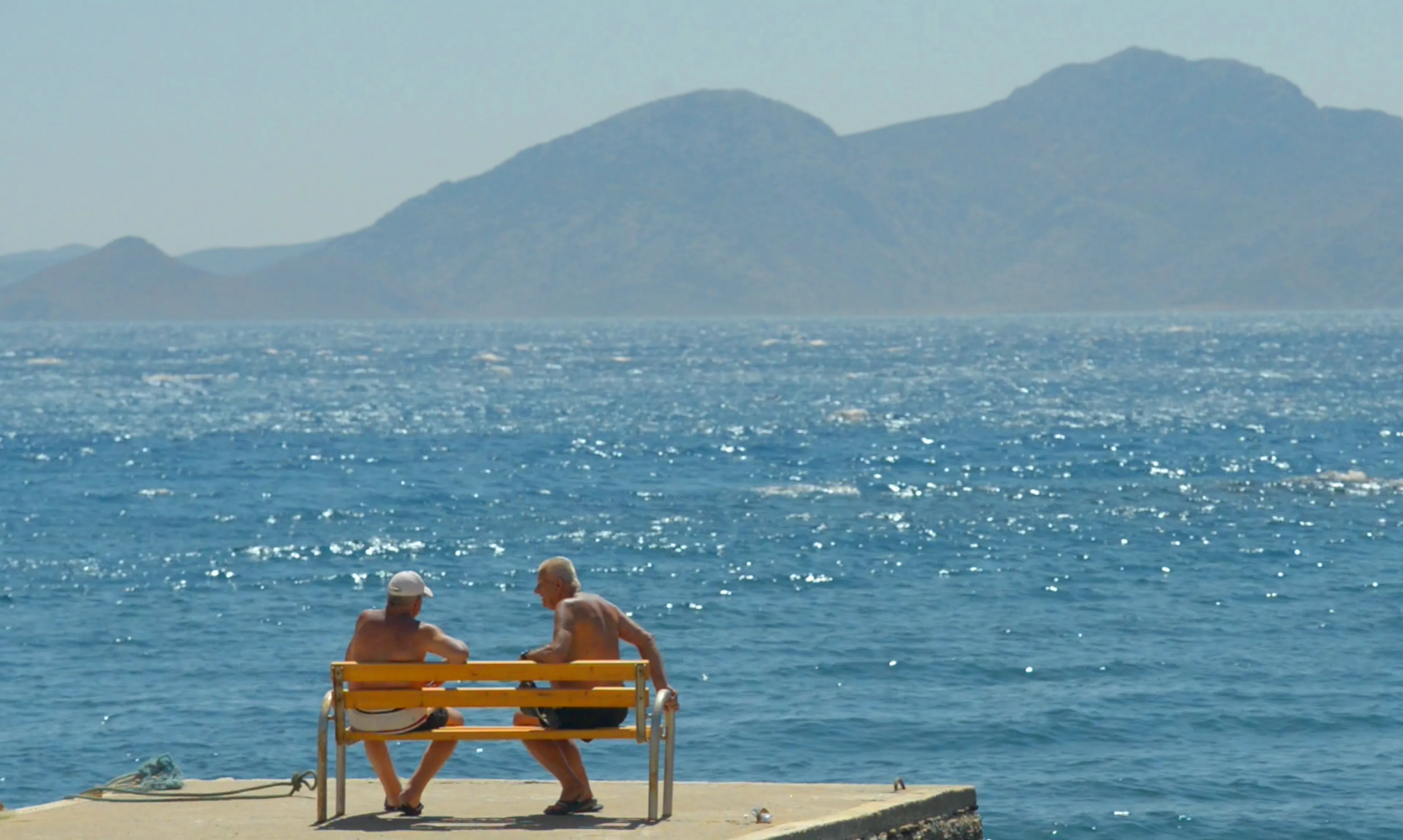Hombres en la isla griega de Ikaria, Zona Azul.