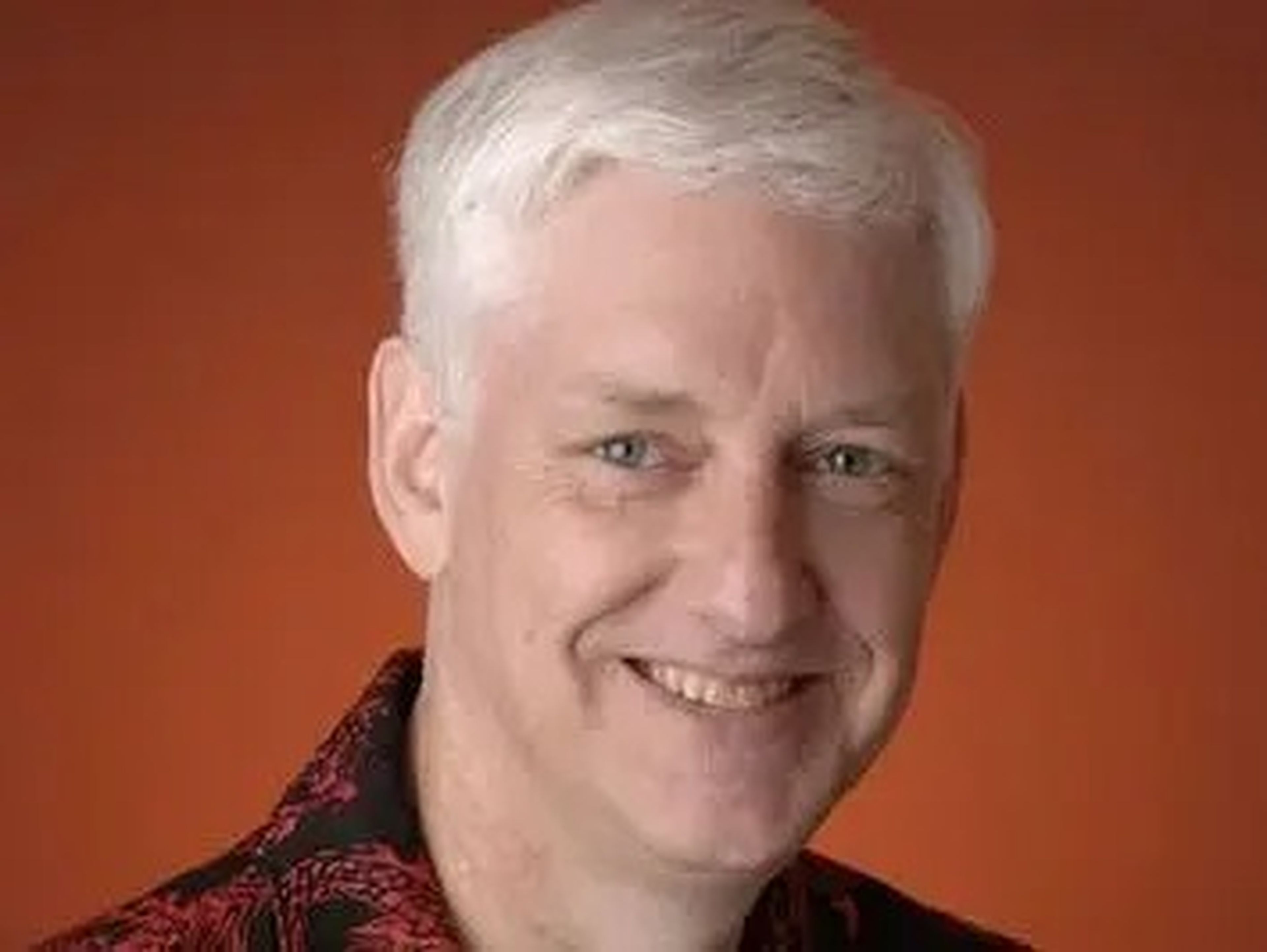 Peter Norvig, investigador del programa HAI de Stanford, anteriormente dirigió el equipo de algoritmos de búsqueda de Google.