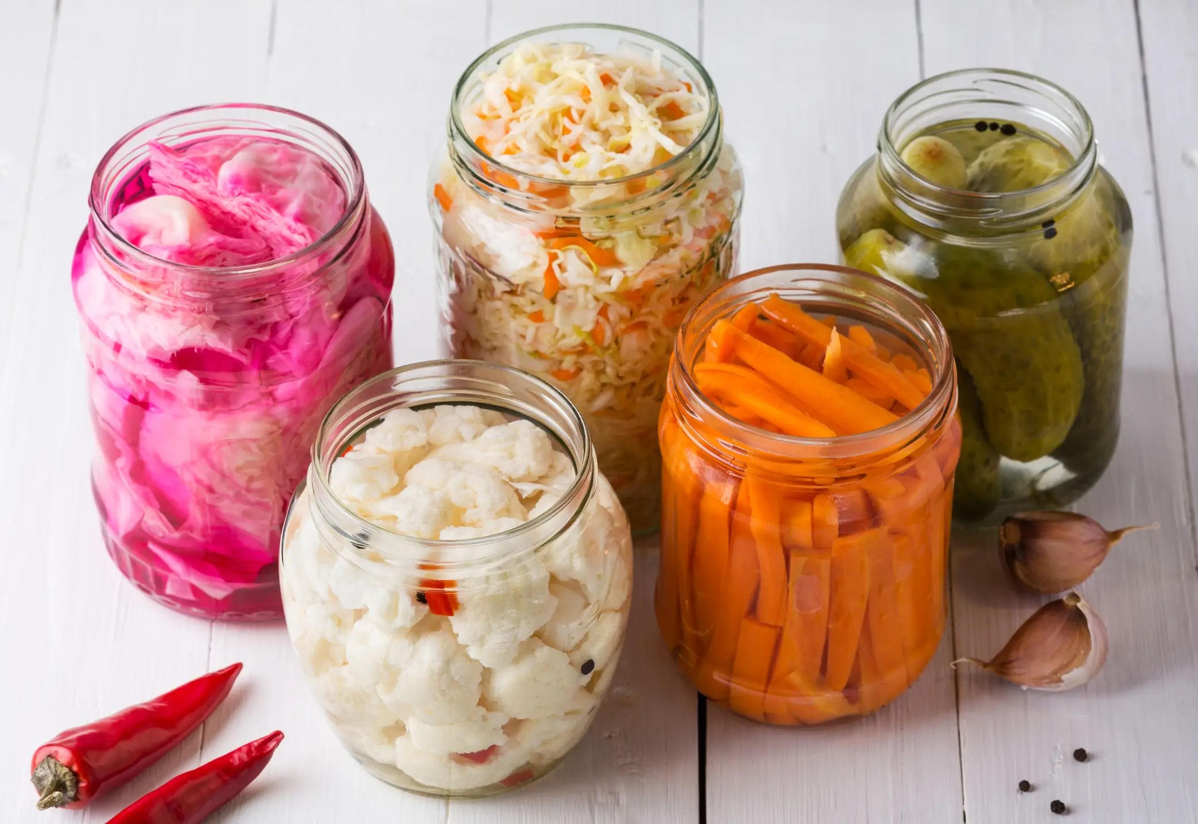 El chucrut o el kimchi forman parte de los alimentos fermentados saludables.