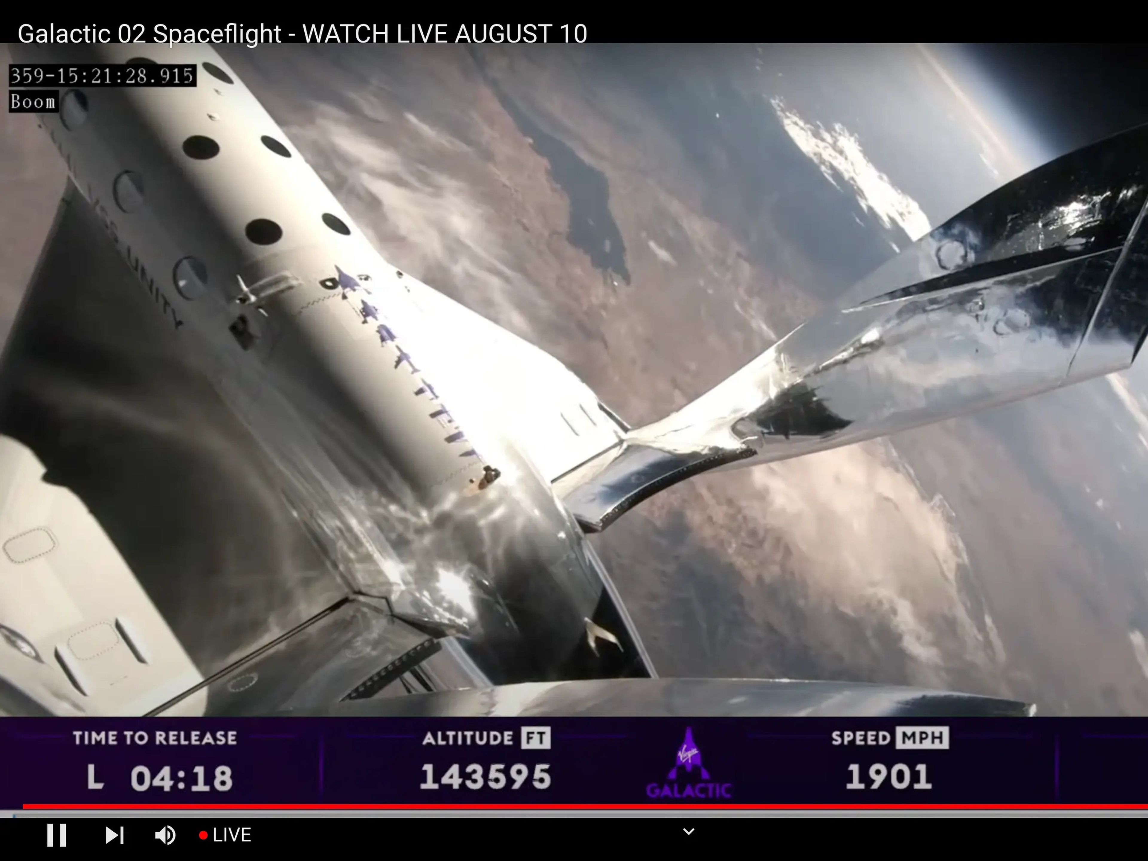 Nave de Virgin Galactic al borde del espacio.