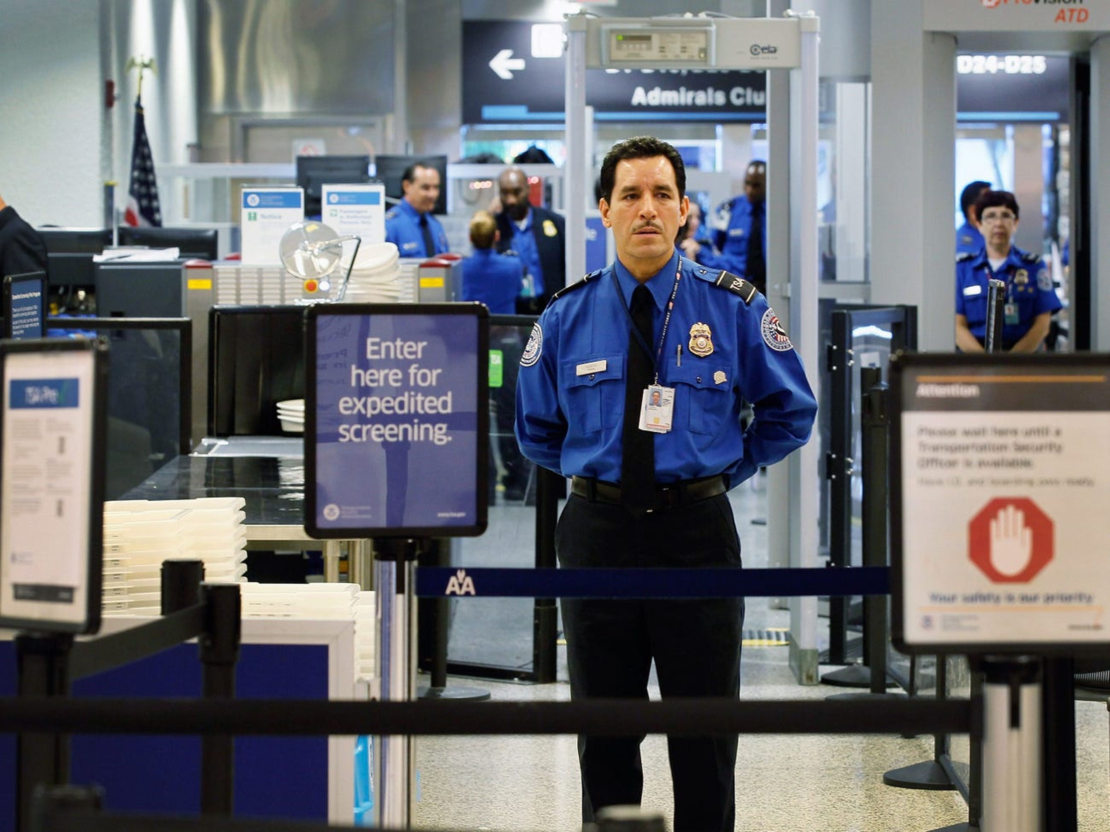 La Administración de Seguridad en el Transporte (TSA, por sus siglas en inglés) se creó en 2001.