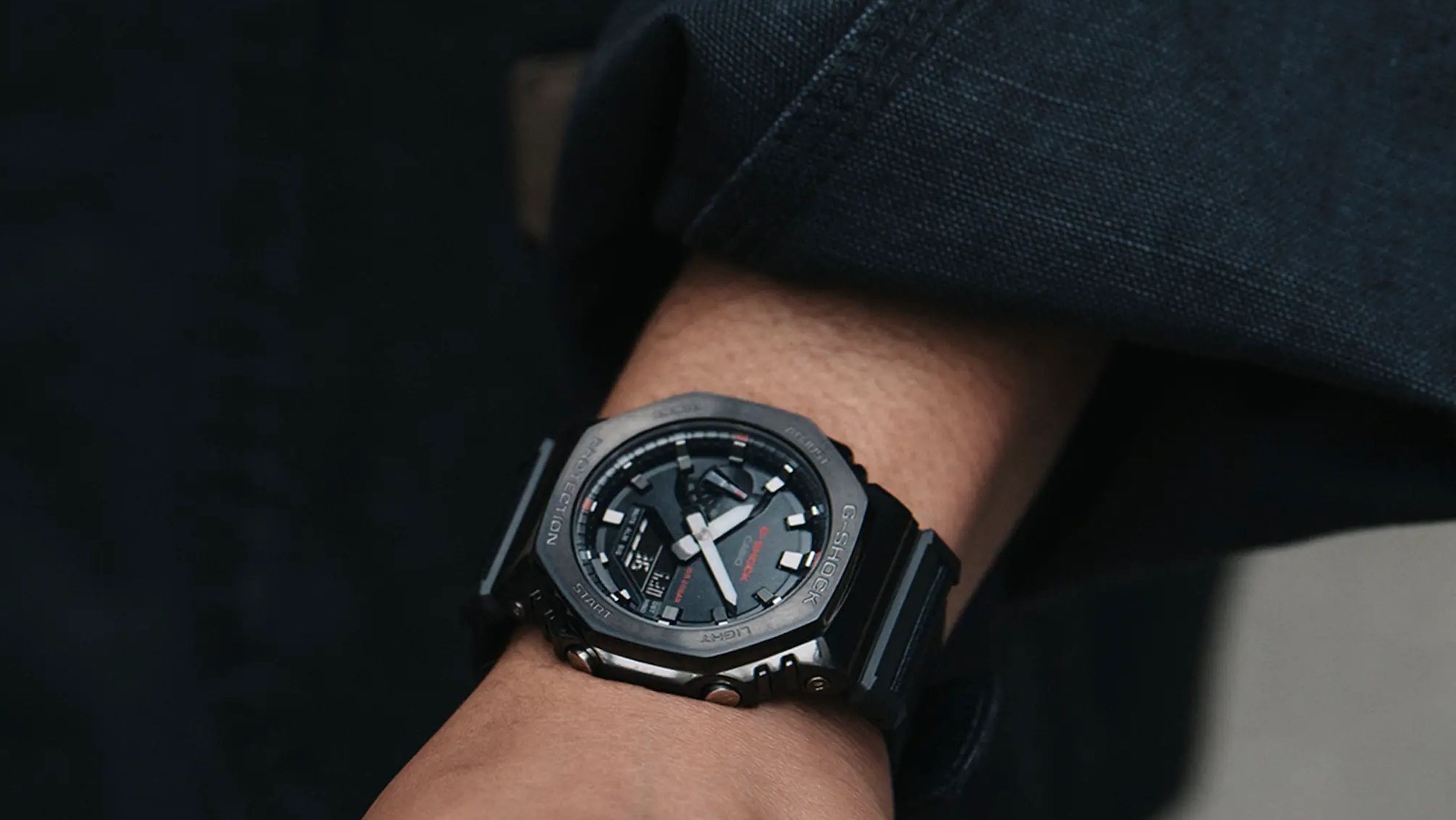 Casio GM-2100-1AJF G-Shock Reloj para hombre, cubierta de metal, negro,  Negro -, Moderno