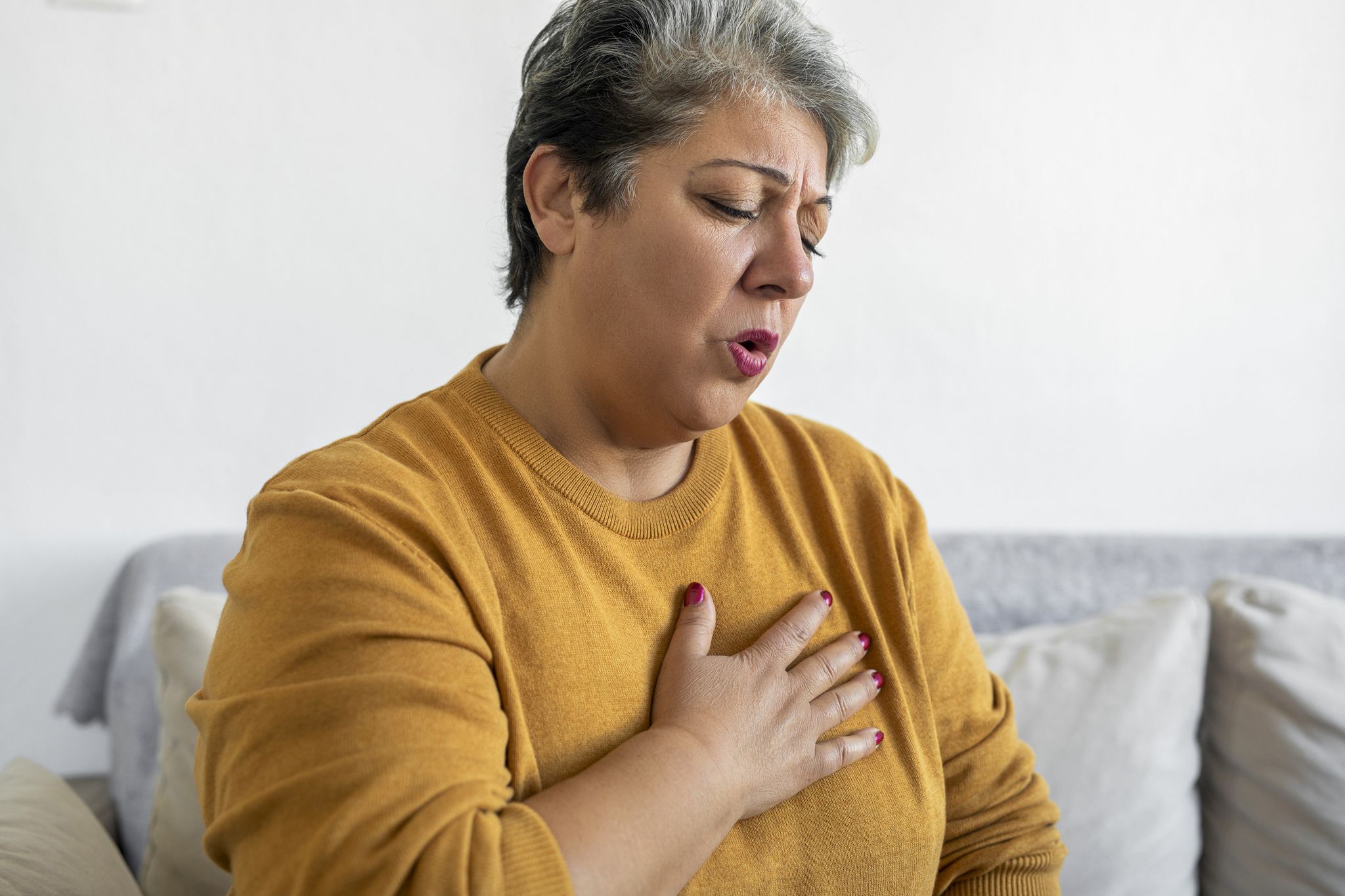 Señales De Advertencia De Un Paro Cardíaco En Hombres Y Mujeres