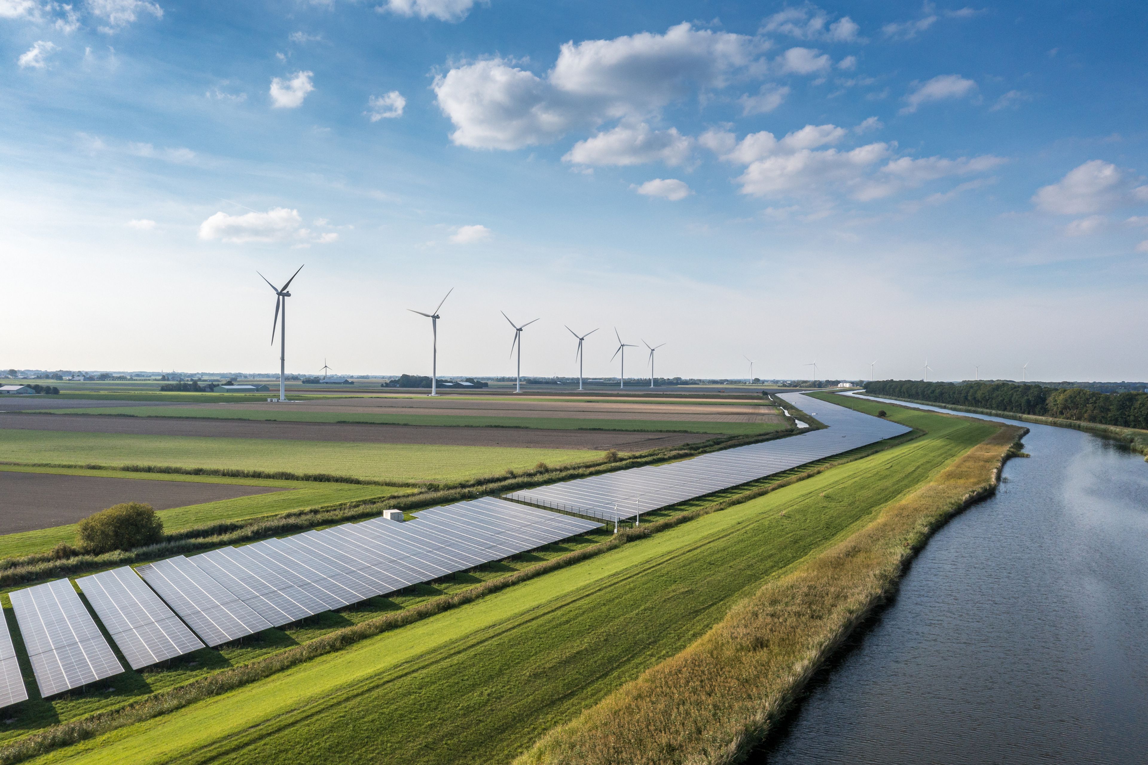 Energía renovable: eólica, hidráulica, solar