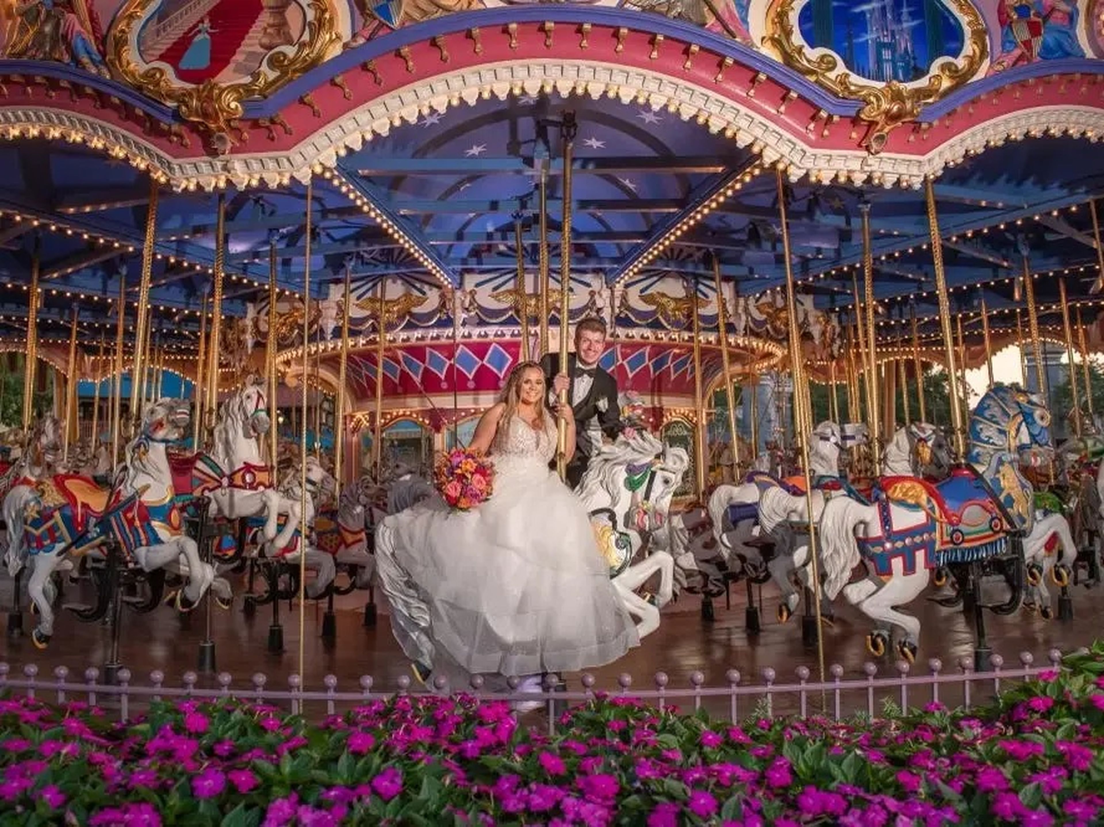 Natalie y Brett Schwartz se casaron este verano en Walt Disney World, Orlando.