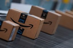 Amazon eliminará progresivamente sus icónicas cajas de cartón. 
