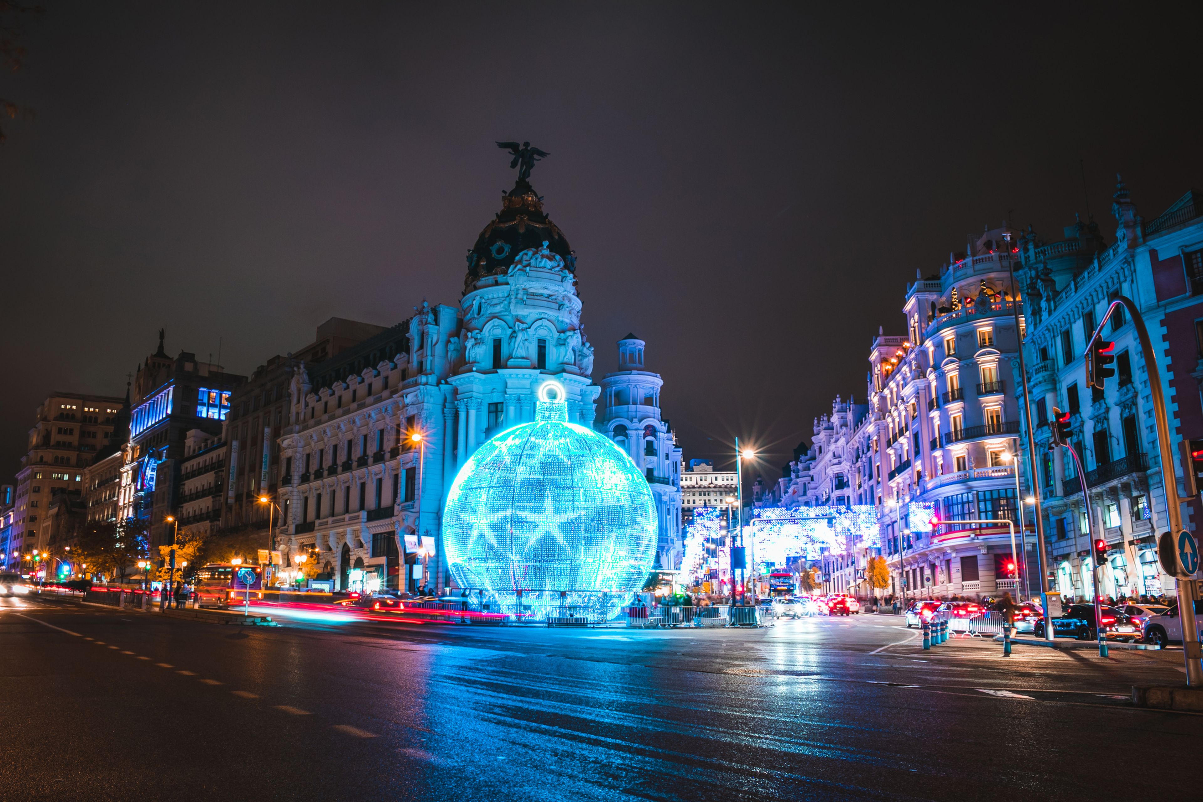 Gran Vía con Alcalá de Madrid en Navidad