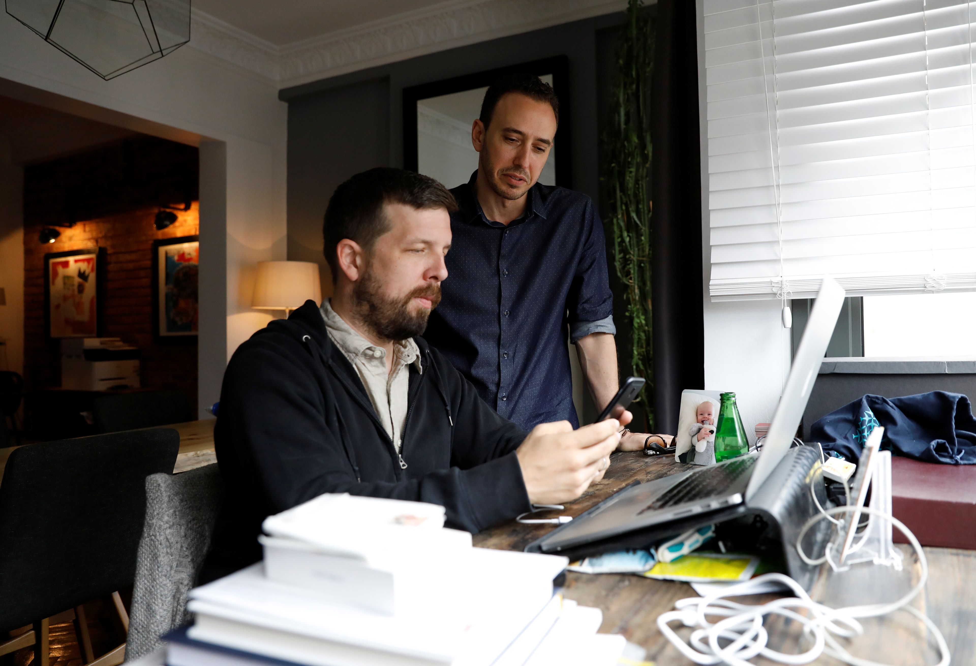John Jaeger y Dave Levin, cofundadores de Hala Systems, en su oficina de Turquía.