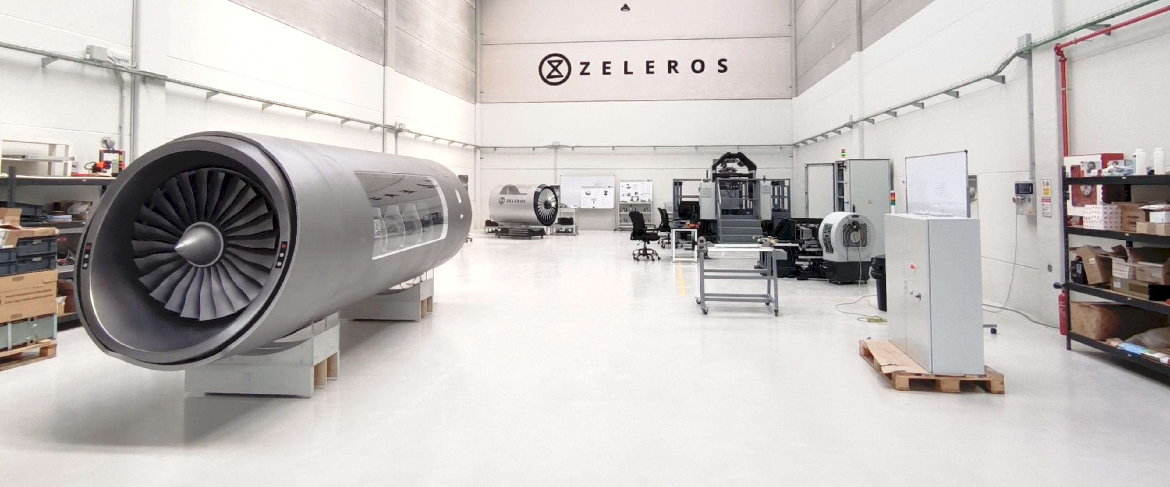 El lab de Zeleros donde se encuentran el prototipo de la cápsula y el resto de sistema de propulsión.