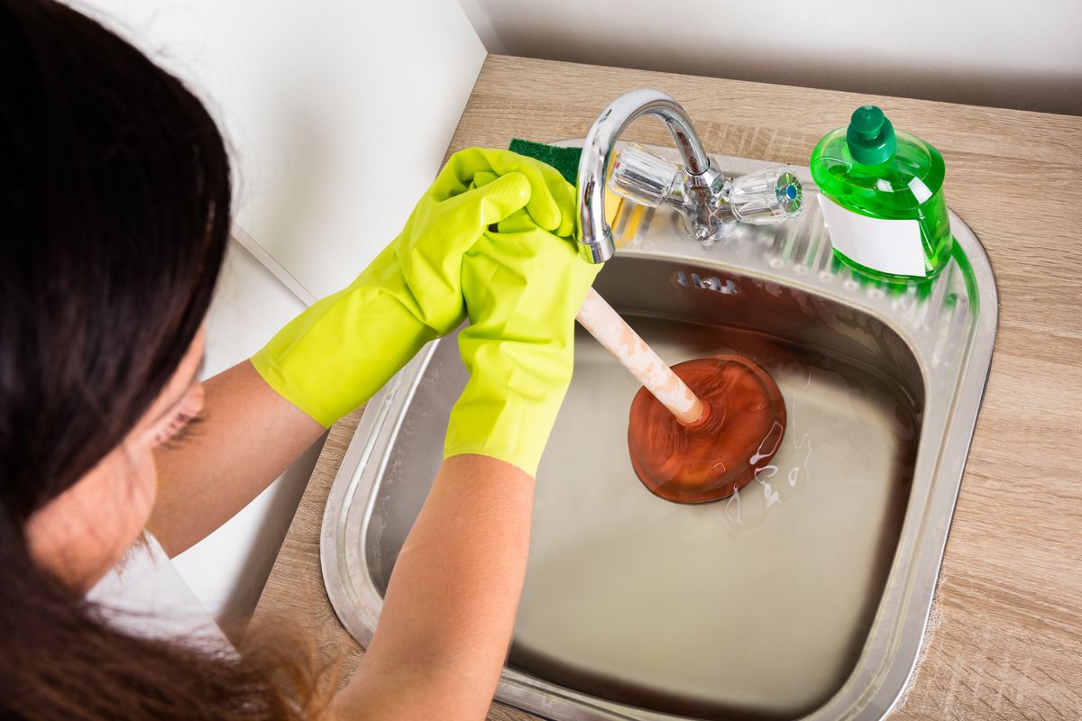 How to Unclog a Sink: The Ultimate Tip