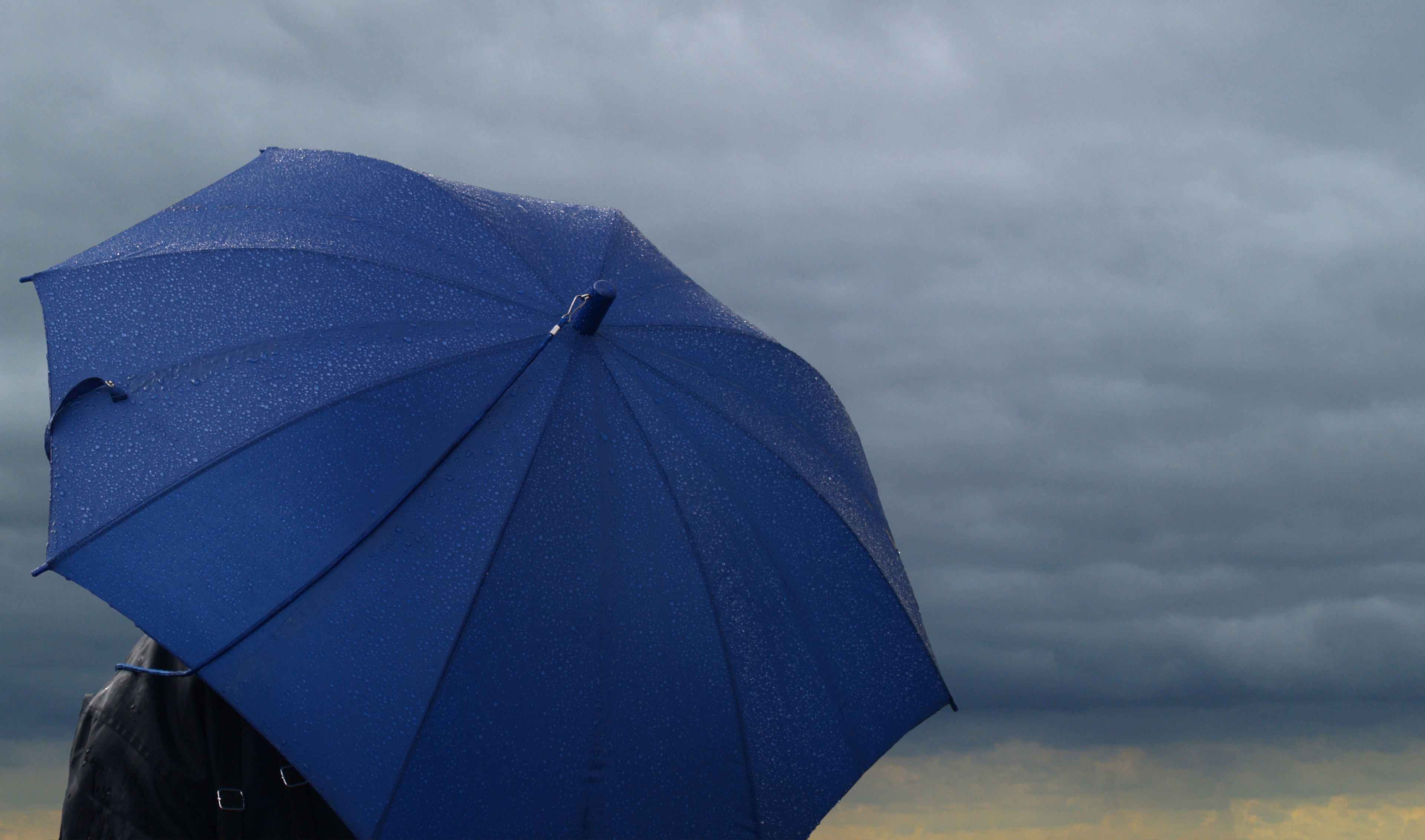 Paraguas azul