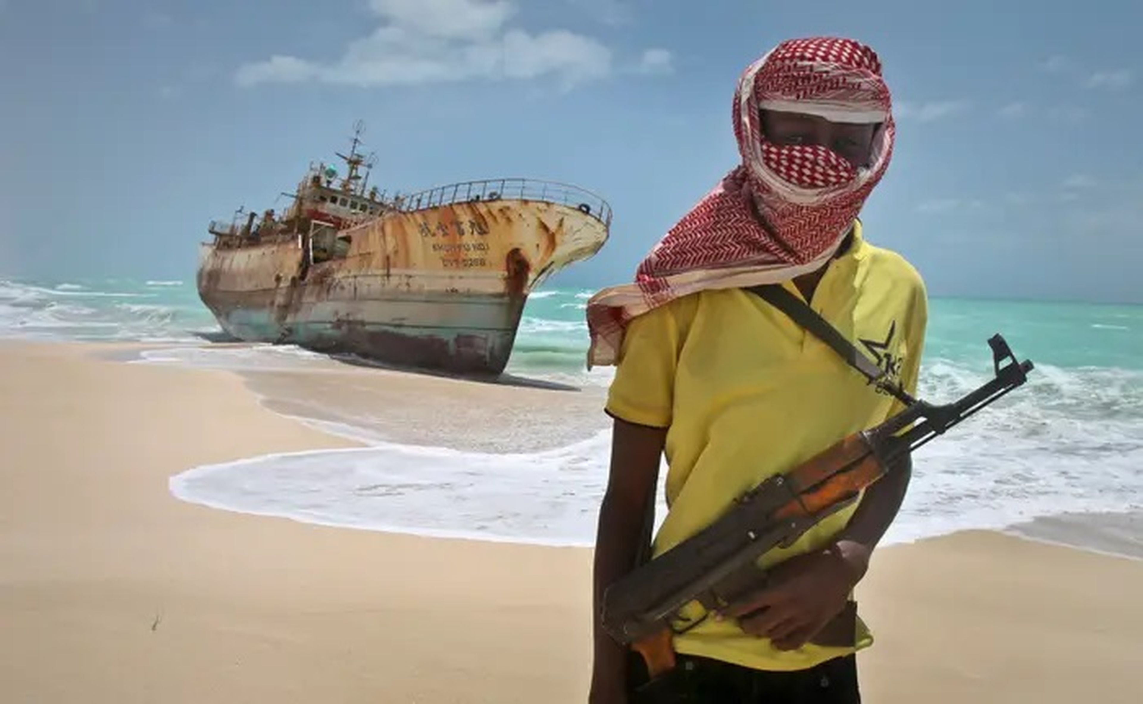En 2022 se registraron 115 incidentes de piratería y robo a mano armada contra buques, según la Oficina Marítima Internacional. La IMB registró 445 ataques en 2010, 219 de ellos en torno a Somalia.
