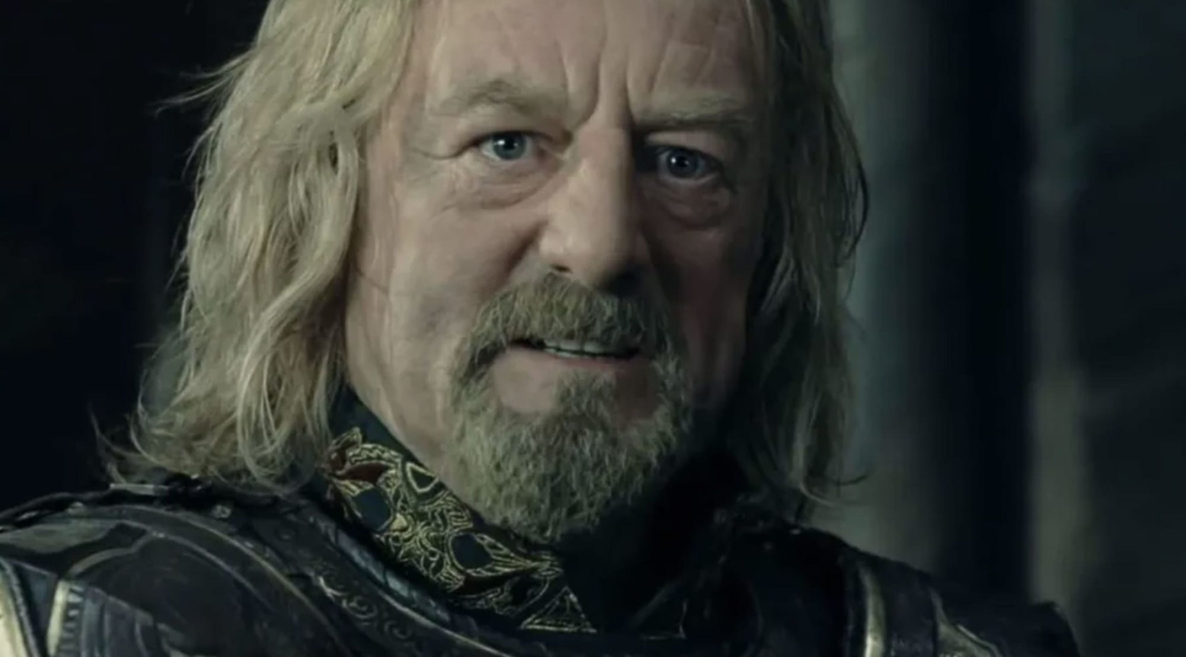 Bernard Hill en El Señor de los Anillos como Rey Théoden