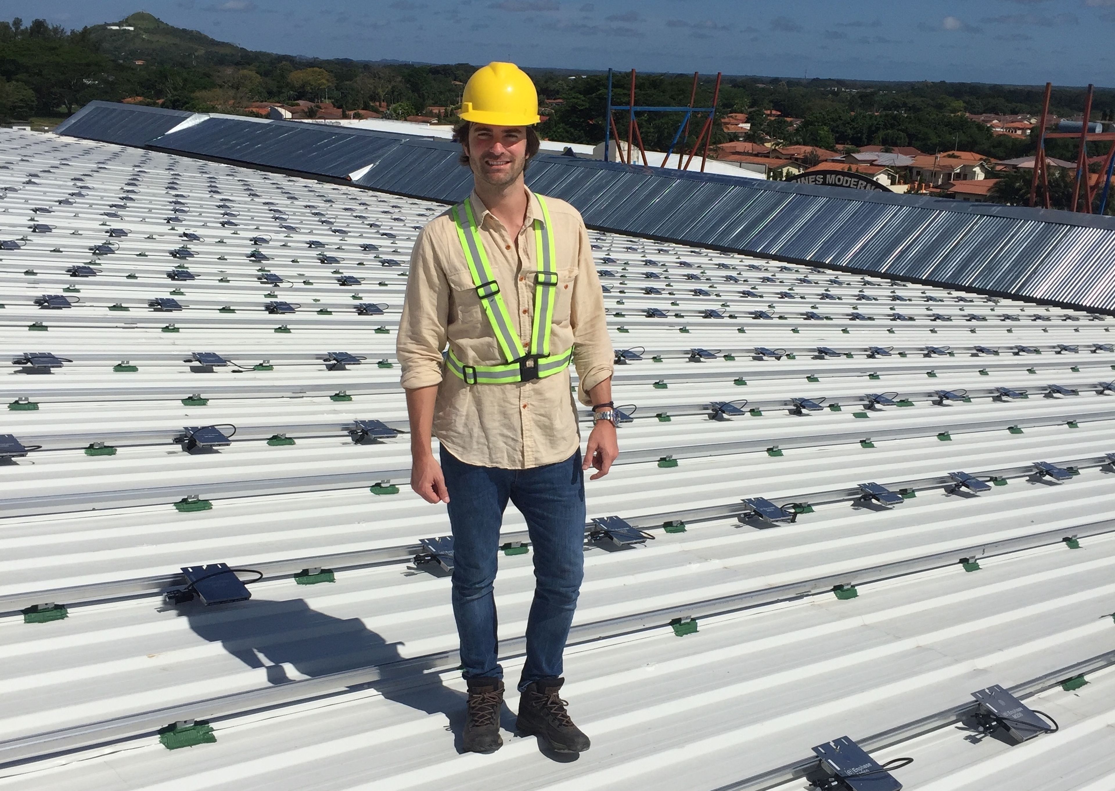 Borja Peñalver en una de las instalaciones de Volt Solar Energy.
