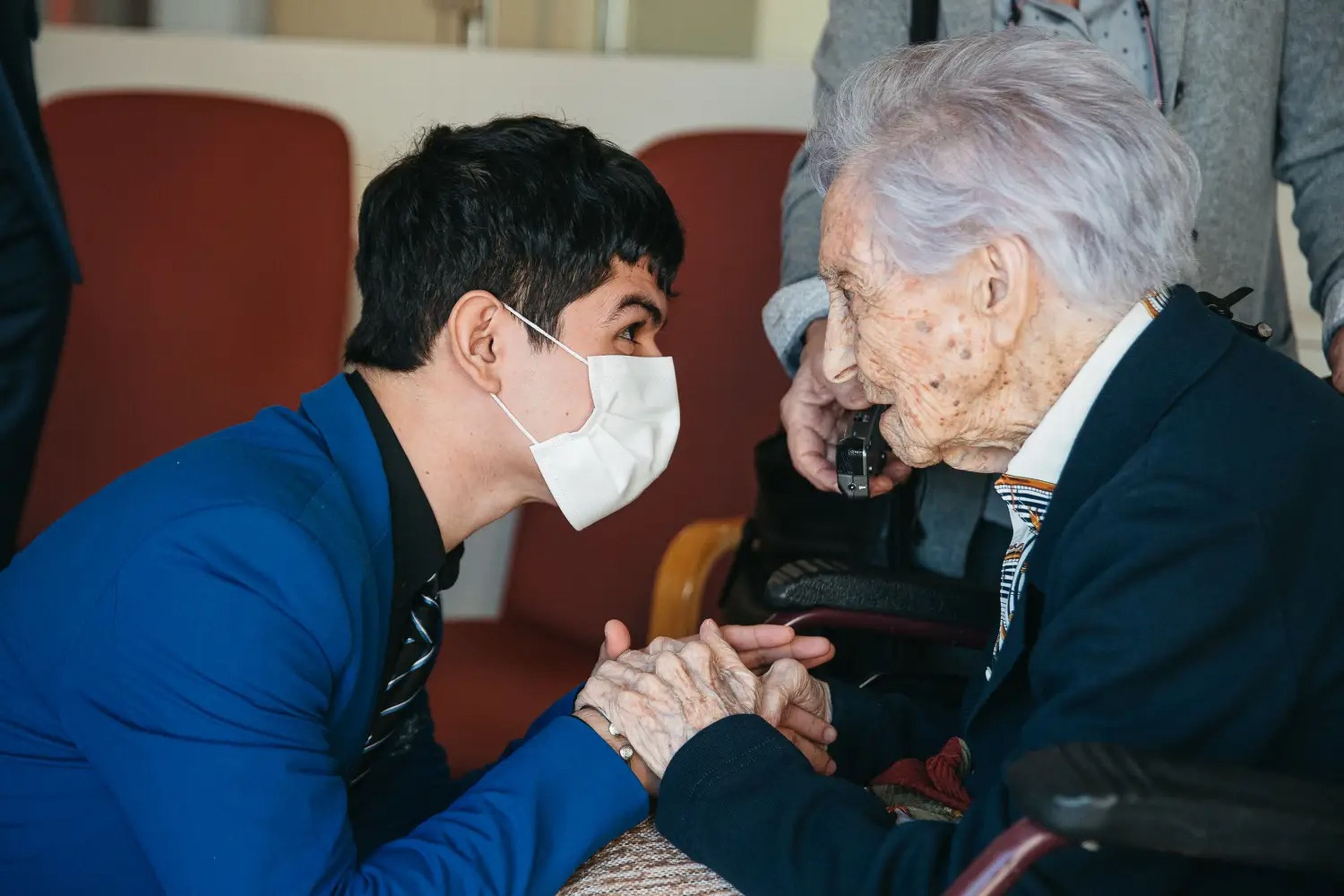 Villatoro con María Branyas Morera, la persona más anciana del mundo.