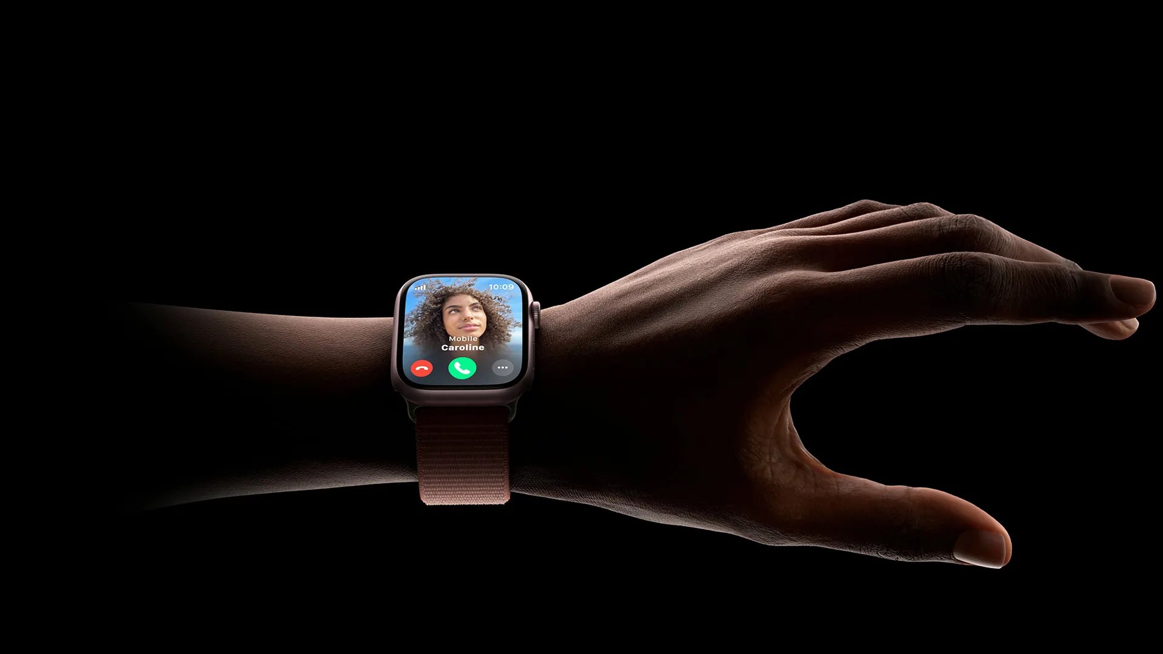Incoming call on Apple Watch Series 9