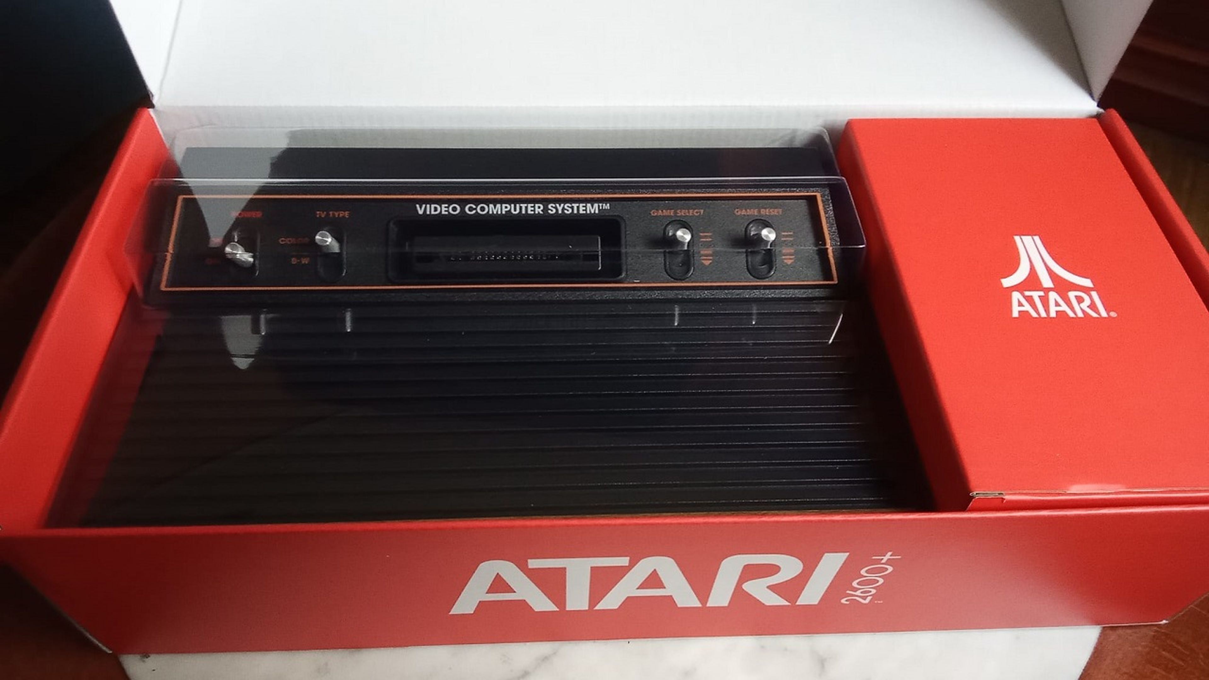 Me he comprado la nueva Atari 2600+, y esta es la razón por las que me encanta