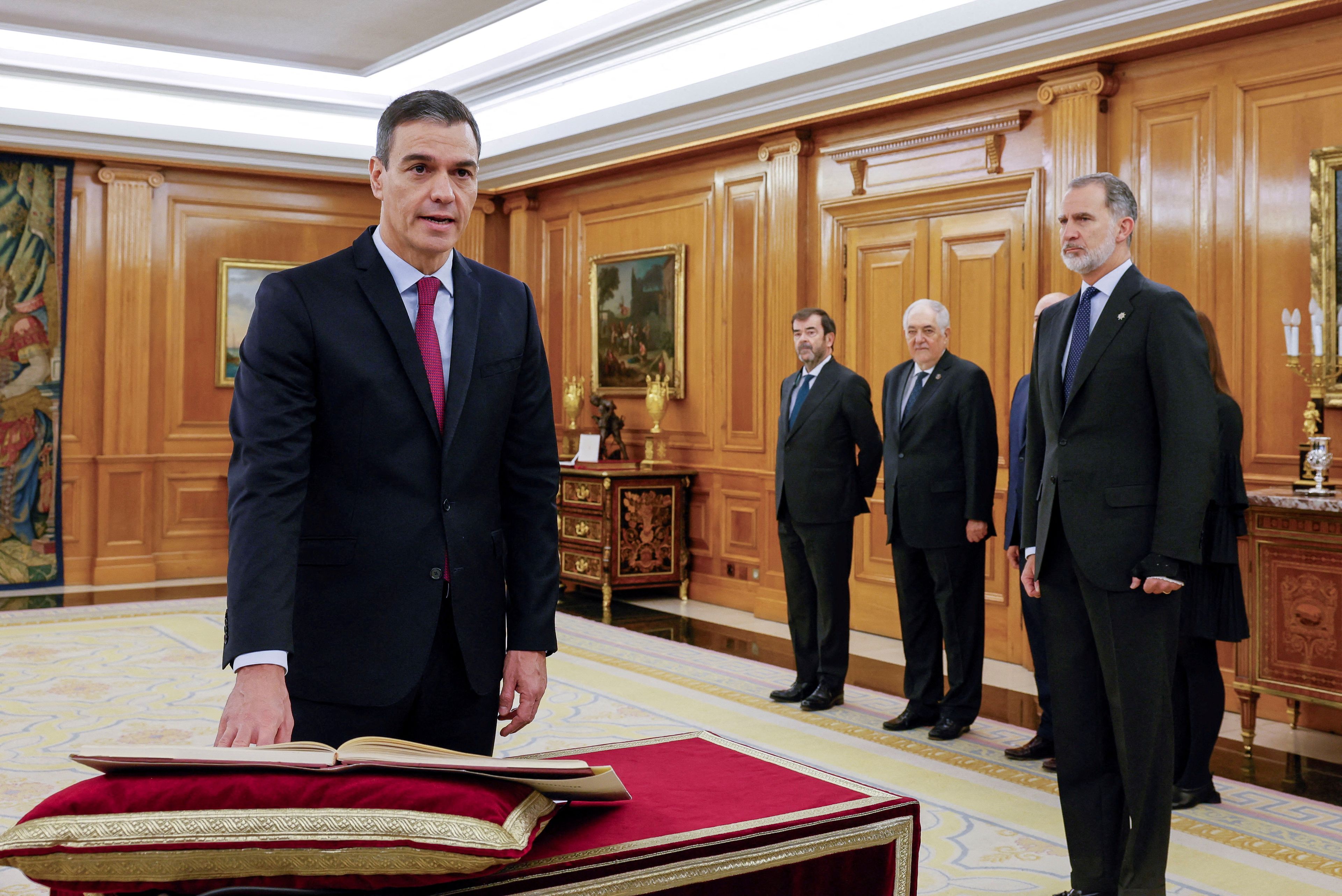 Sánchez promete cargo de presidente