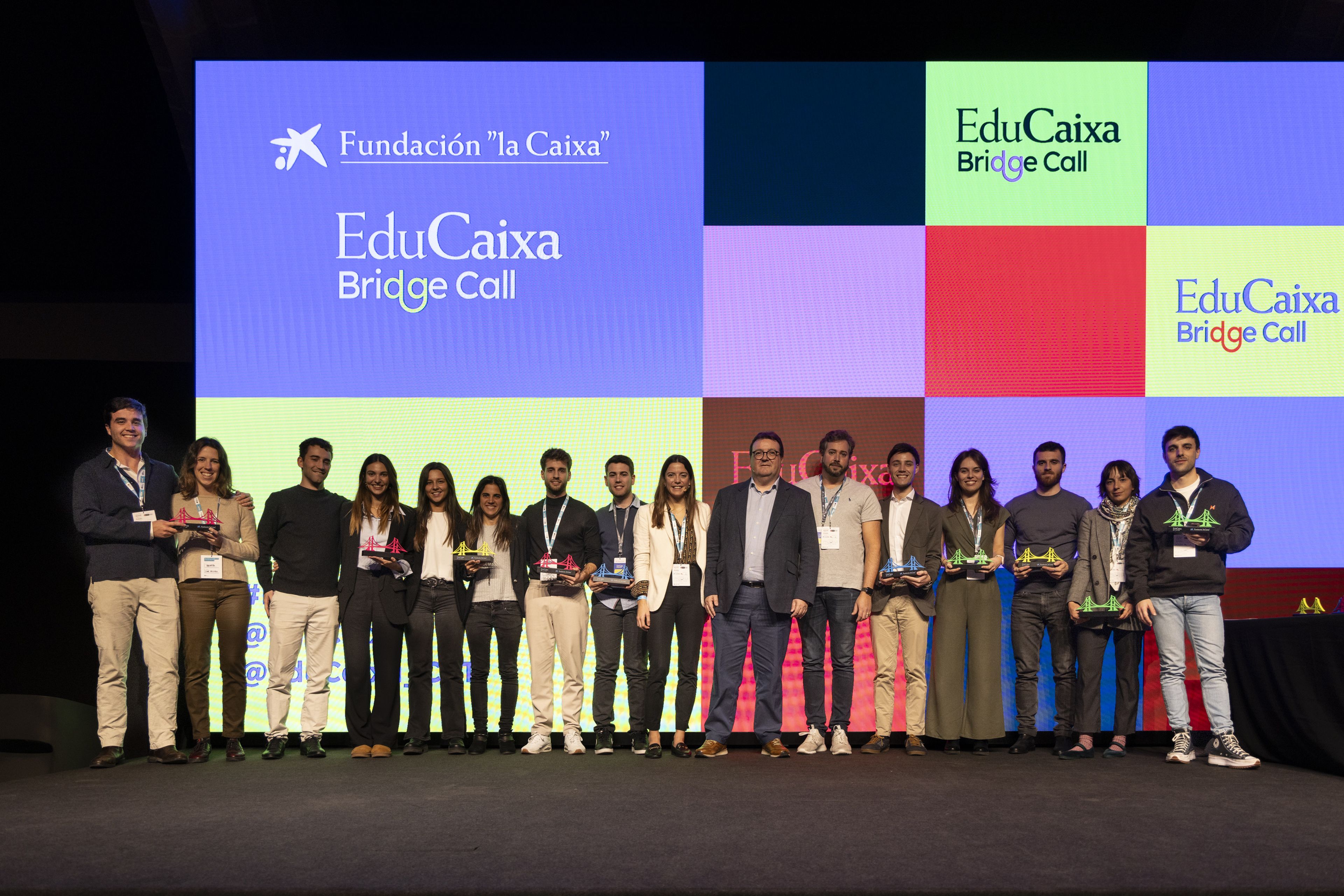 10 startups reciben un premio de la aceleradora Bridge Call, de Fundación La Caixa. 