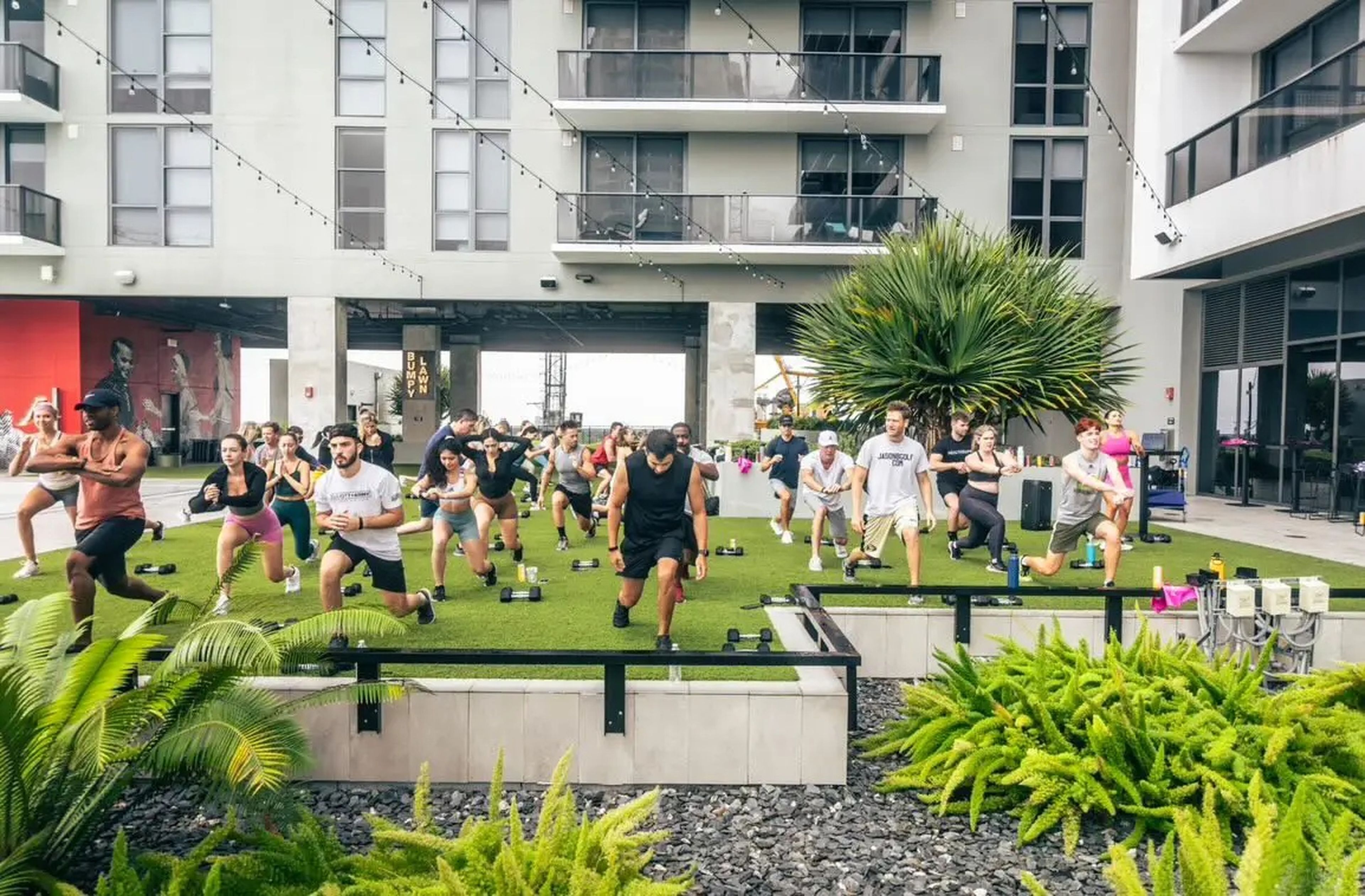 Una clase de ejercicio en la Society Las Olas.