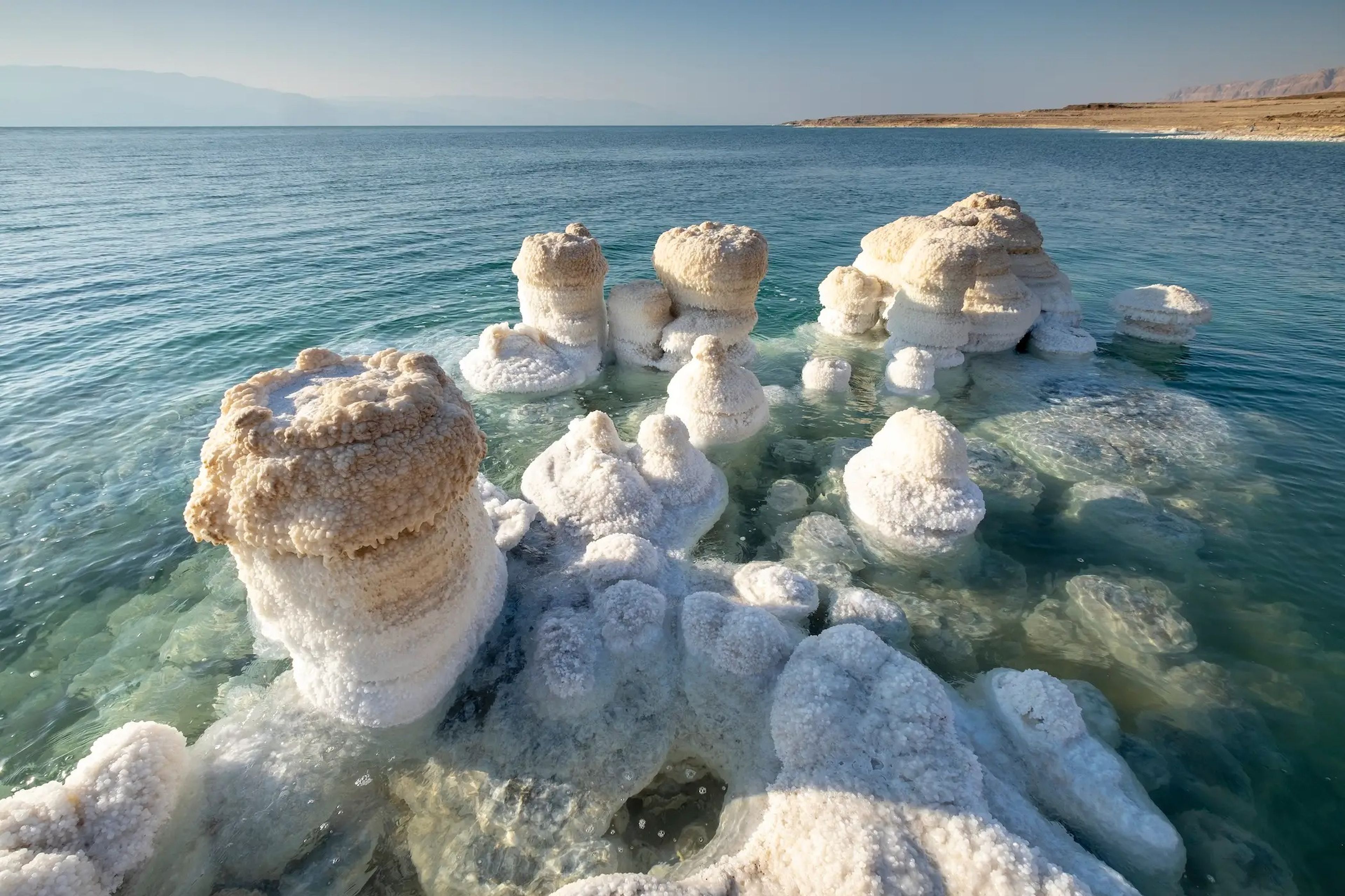 El mar Muerto es rico en magnesio, un componente clave del agua salada.
