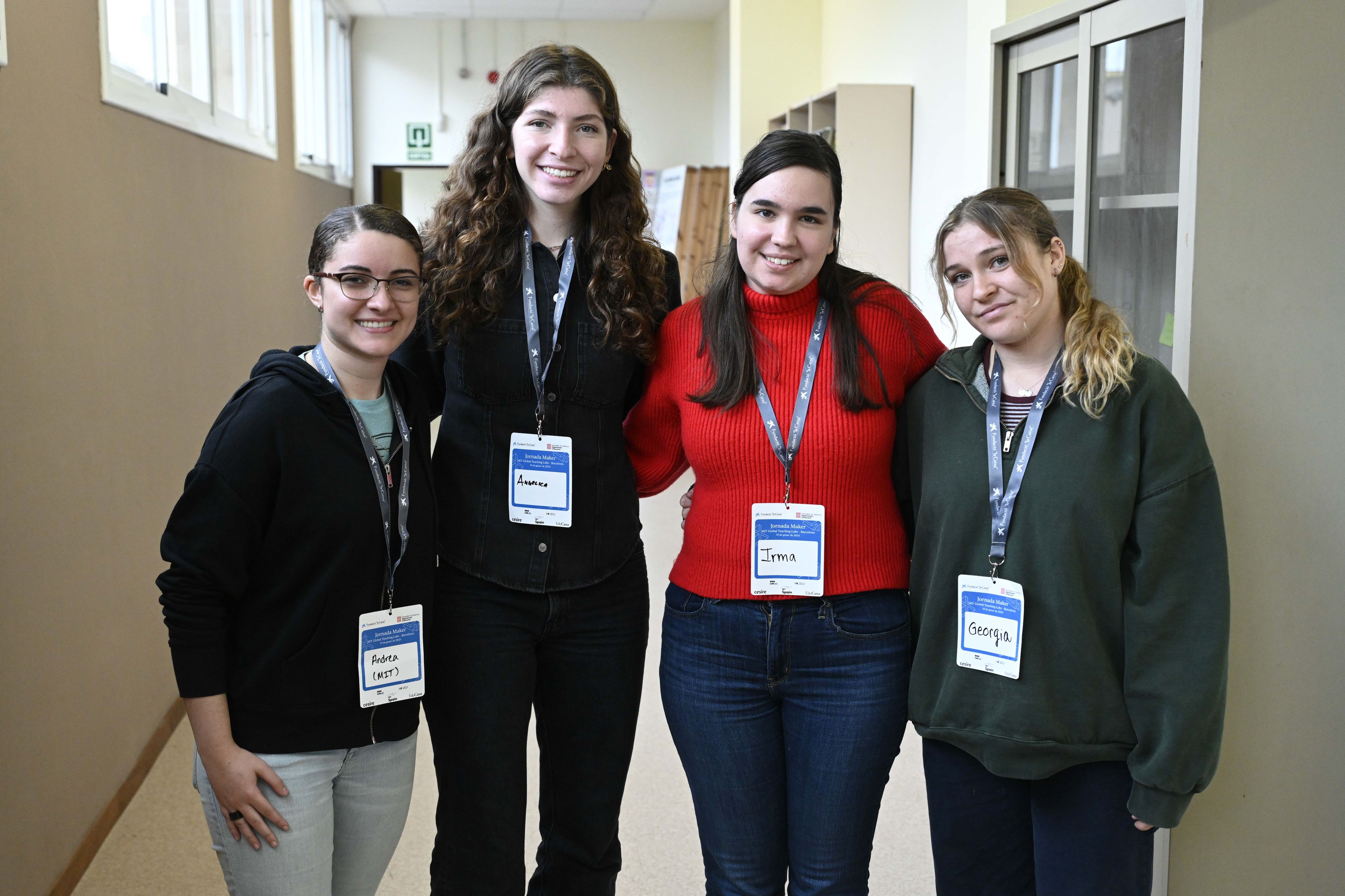 Alumnas del MIT comparten sus conocimientos con estudiantes españoles de ESO y Bachillerato.