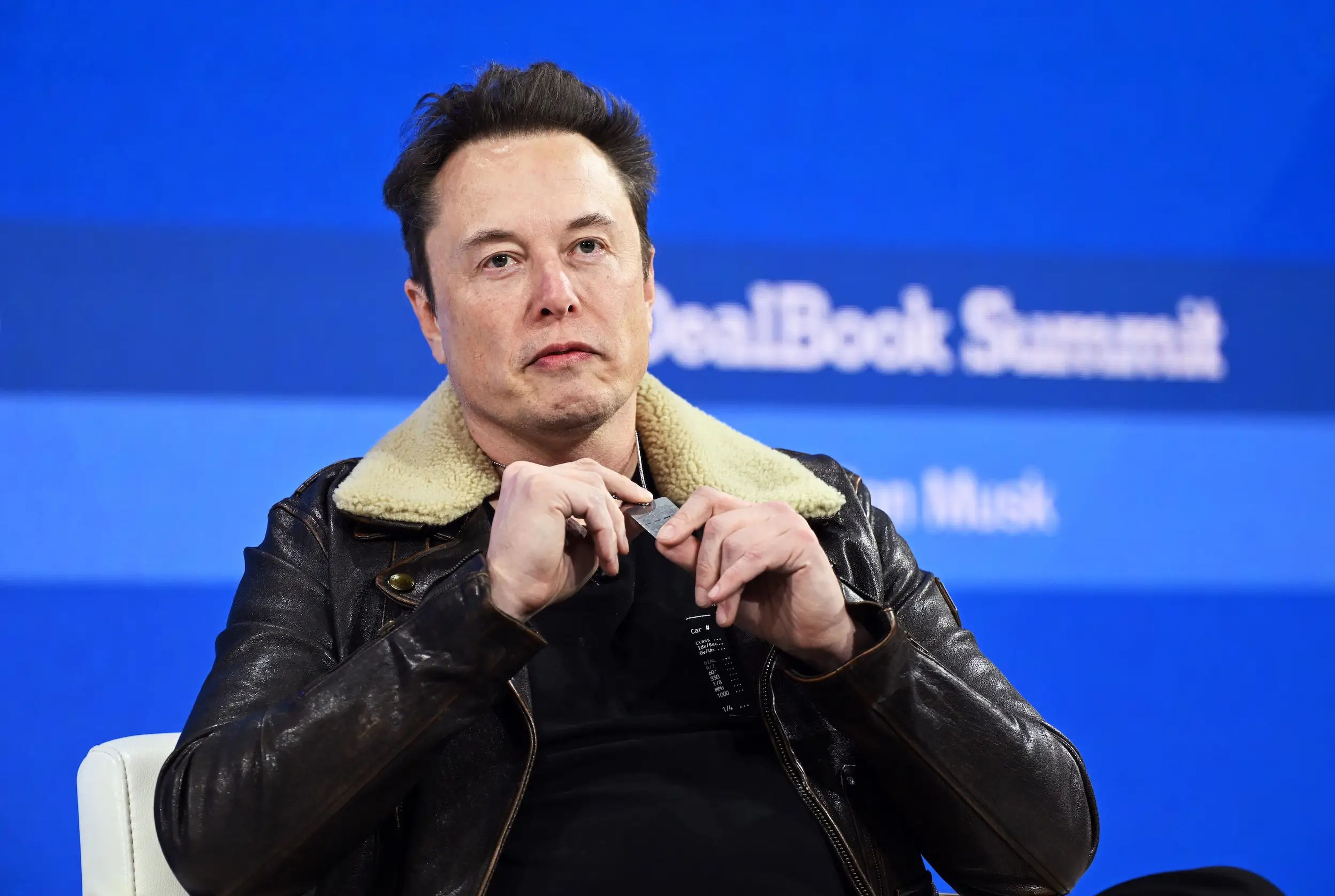 Los comentarios explosivos de Elon Musk durante DealBook, un evento organizado por 'The New York Times', han llevado a una huida en masa de anunciantes de X.