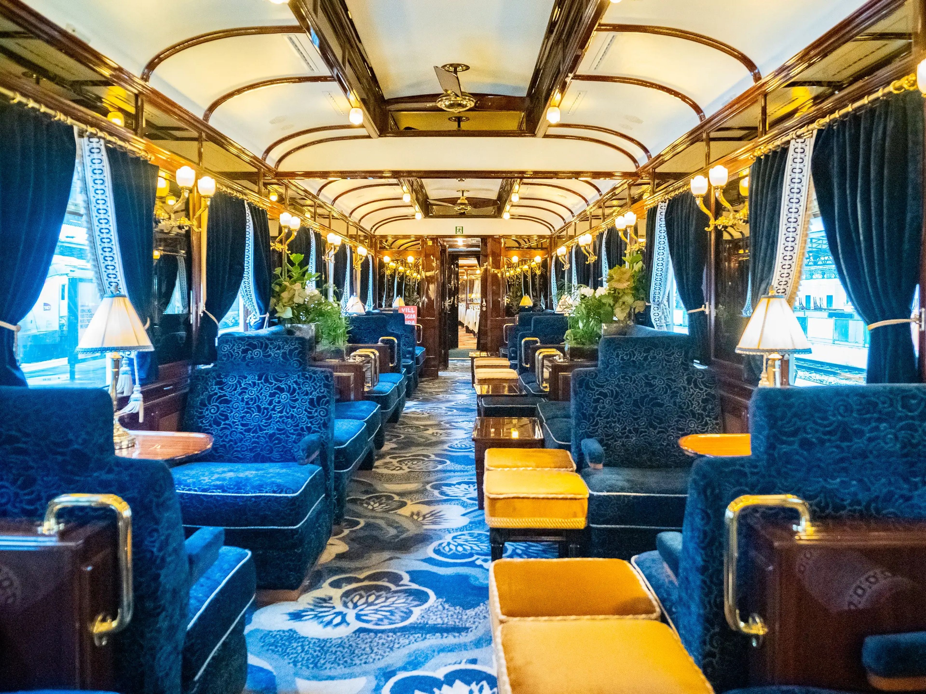 El vagón bar a bordo del Venice Simplon-Orient Express.