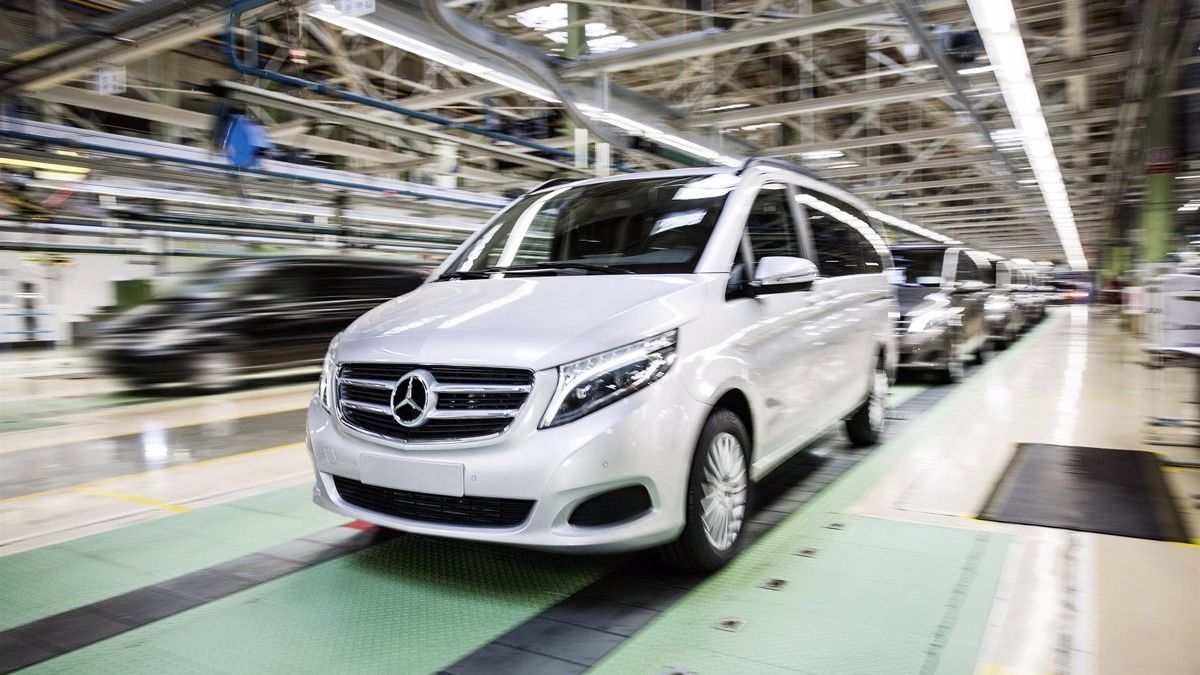 Mercedes también cede a la inestabilidad del mercado y rebaja sus previsiones