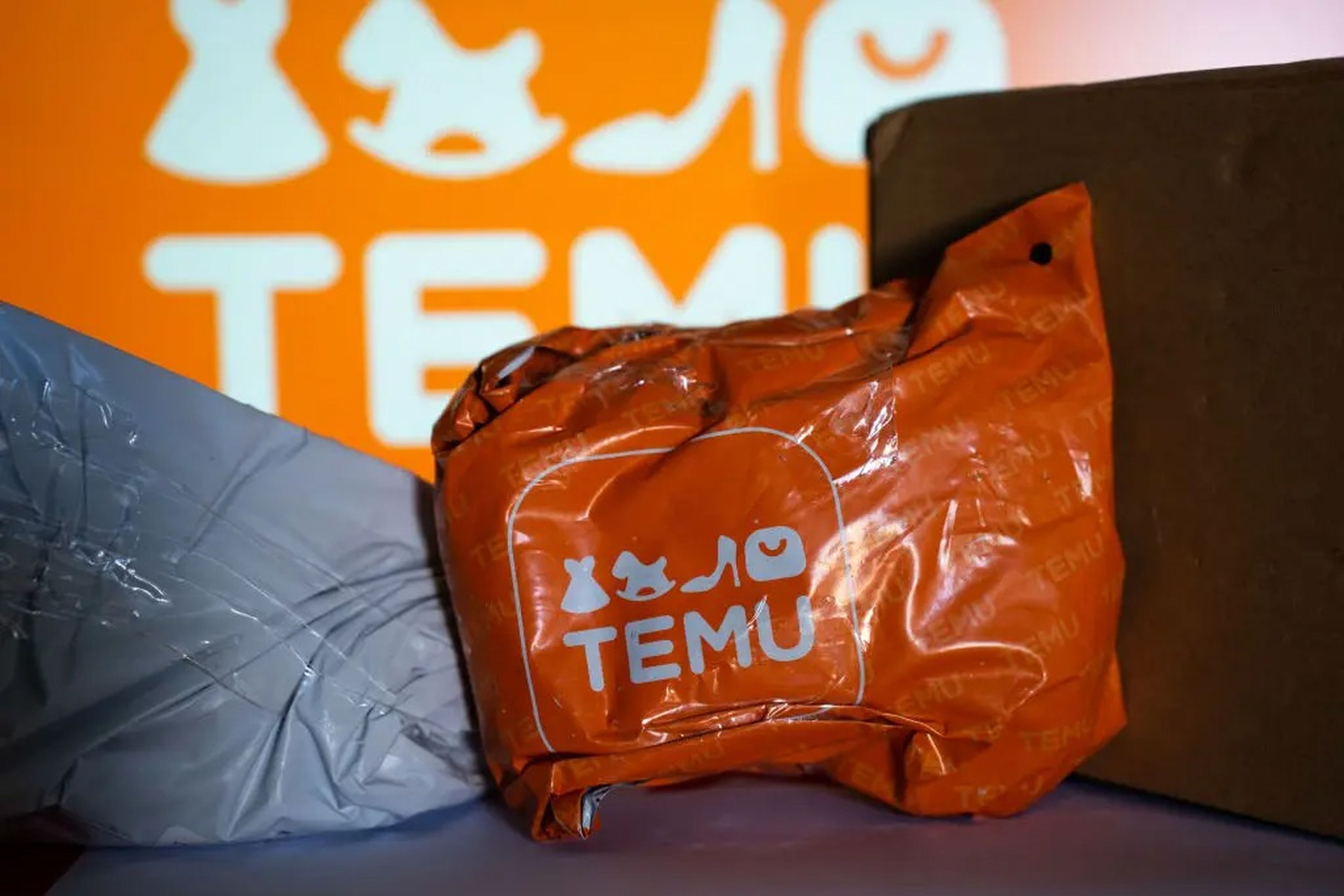 Una bolsa de la compra de Temu.