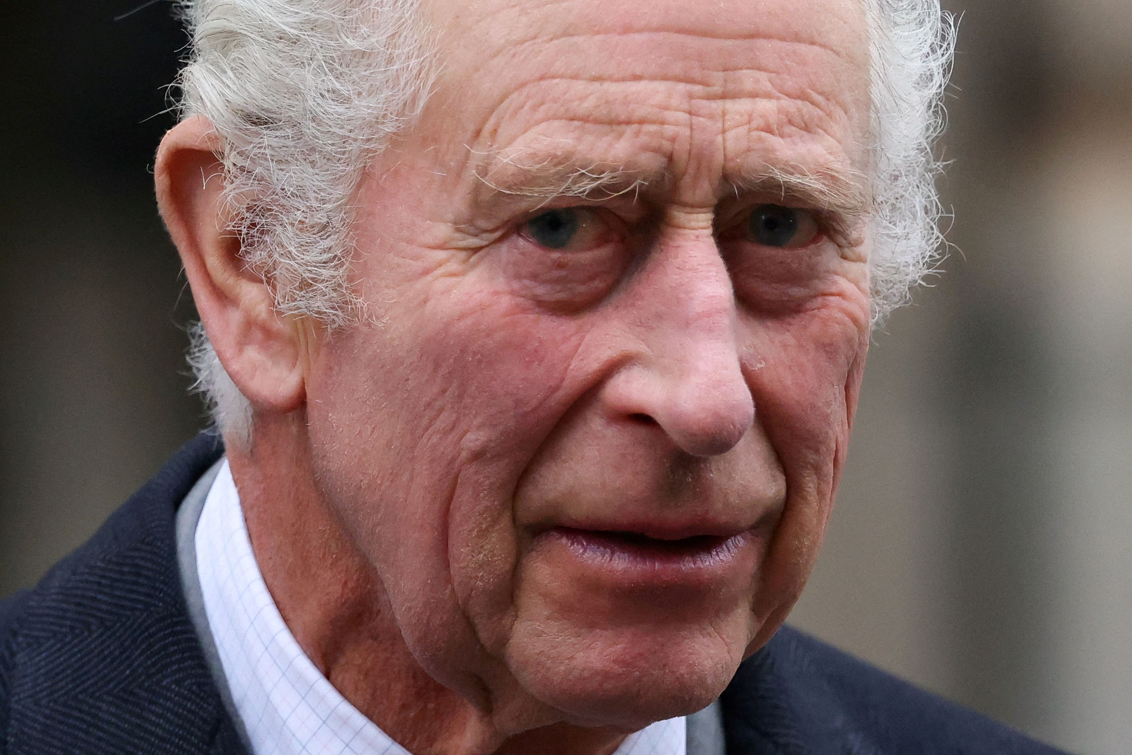 La foto del día: El rey Carlos III de Inglaterra ha sido diagnosticado con un cáncer e inició ayer el tratamiento, una semana después de haber abandonado la clínica privada de Londres donde fue intervenido de un agrandamiento "benigno" de la próstata.