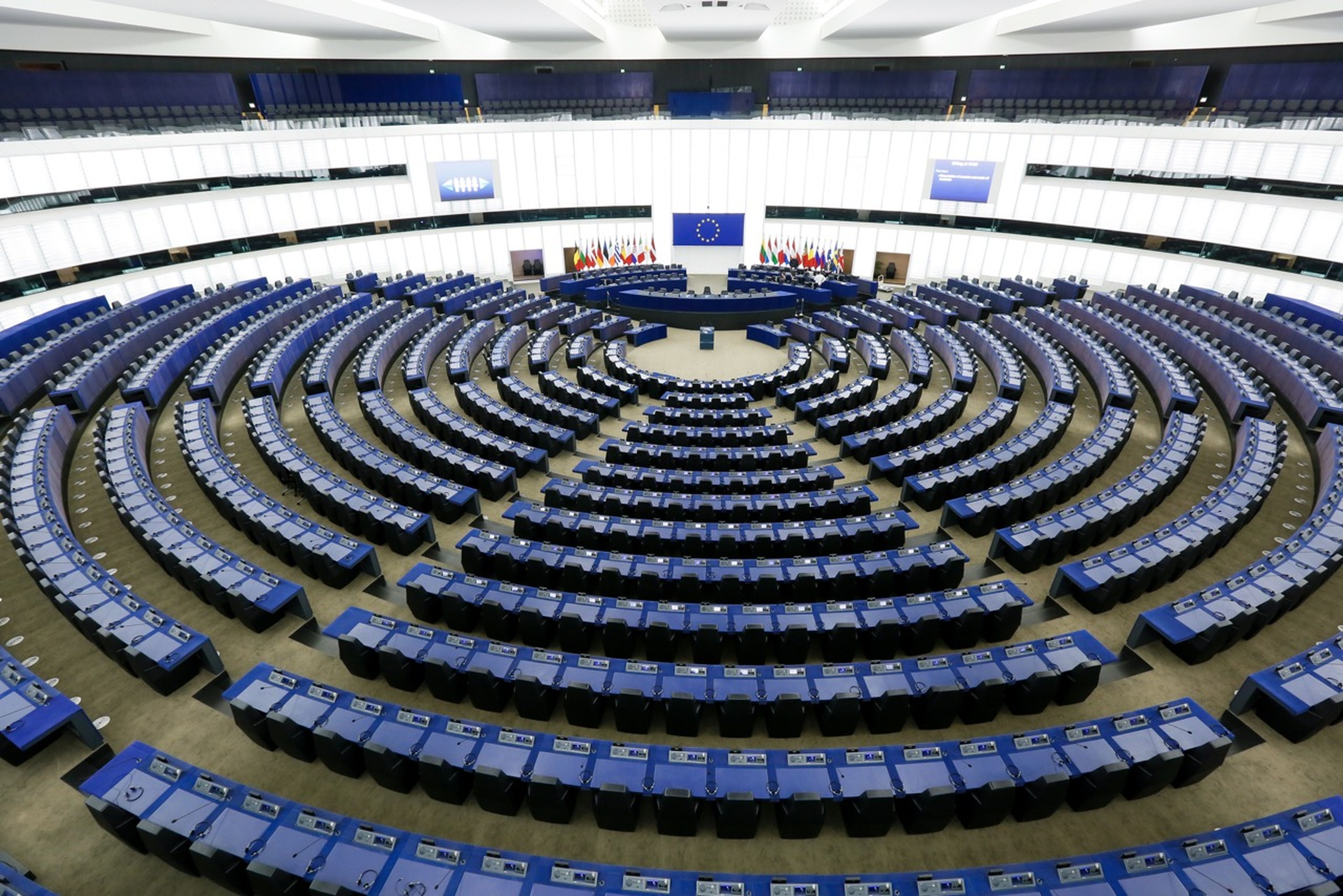 Uno de los dos hemiciclos del Parlamento Europeo: este es el que corresponde a la sede de Estrasburgo.