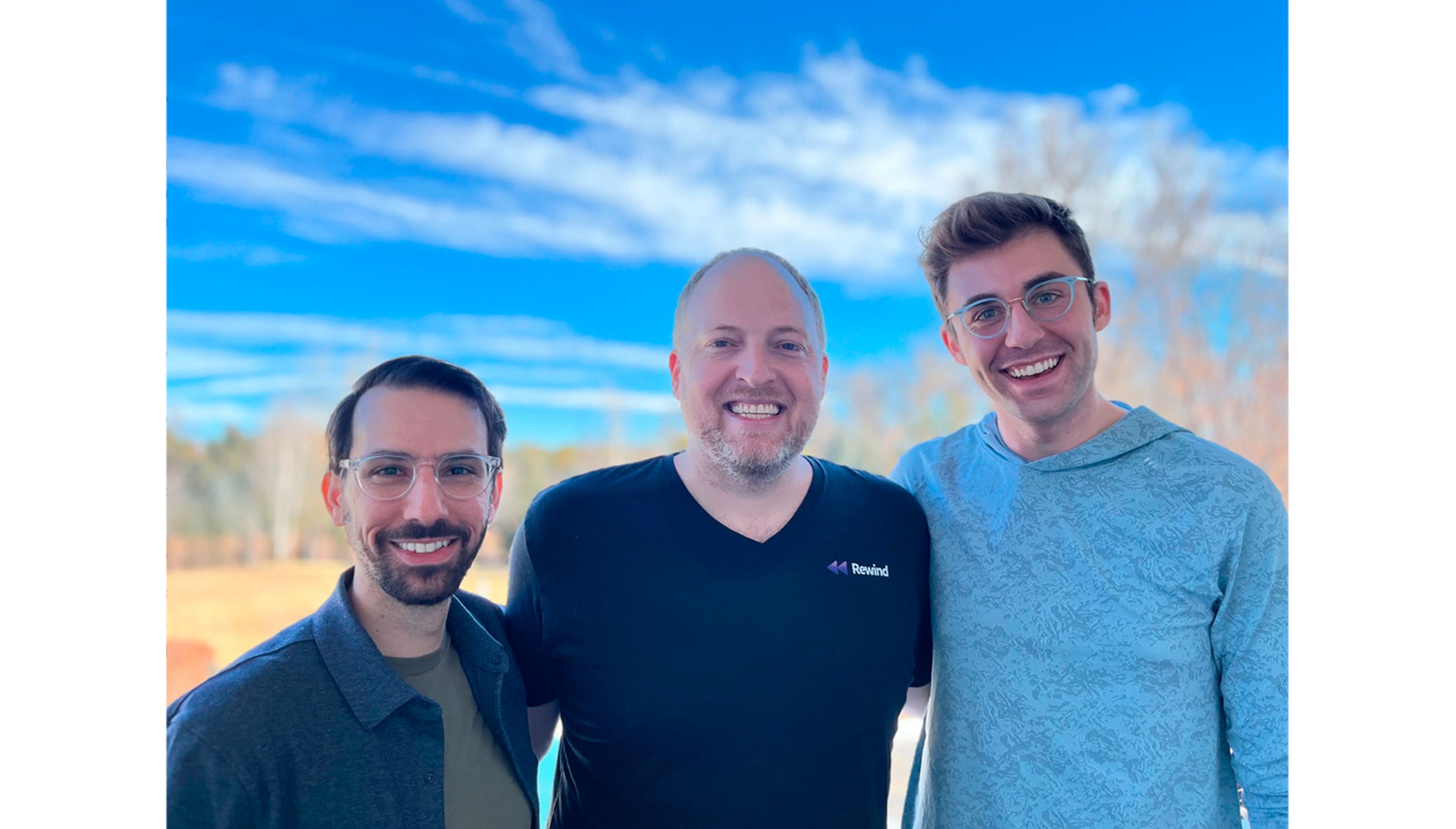 De izquierda a derecha: Paul Stamatiou, Dan Siroker y Brett Bejcek, cofundadores de Rewind.