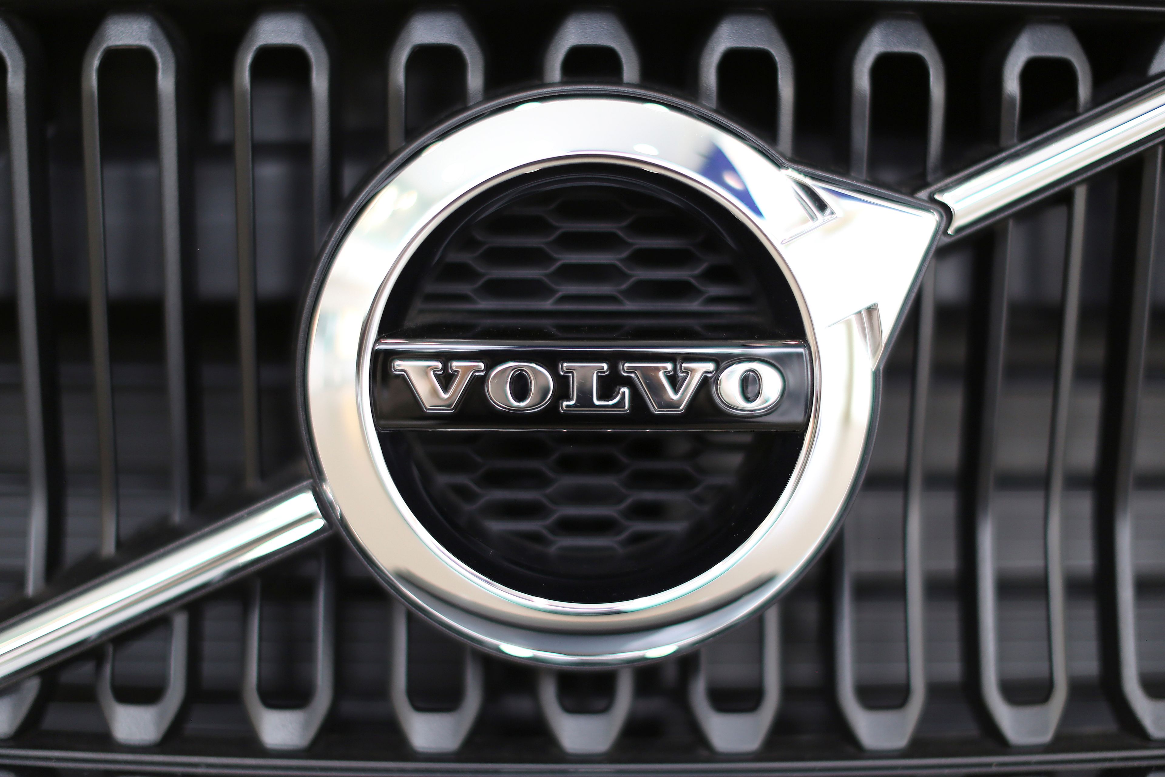 El logo de Volvo.