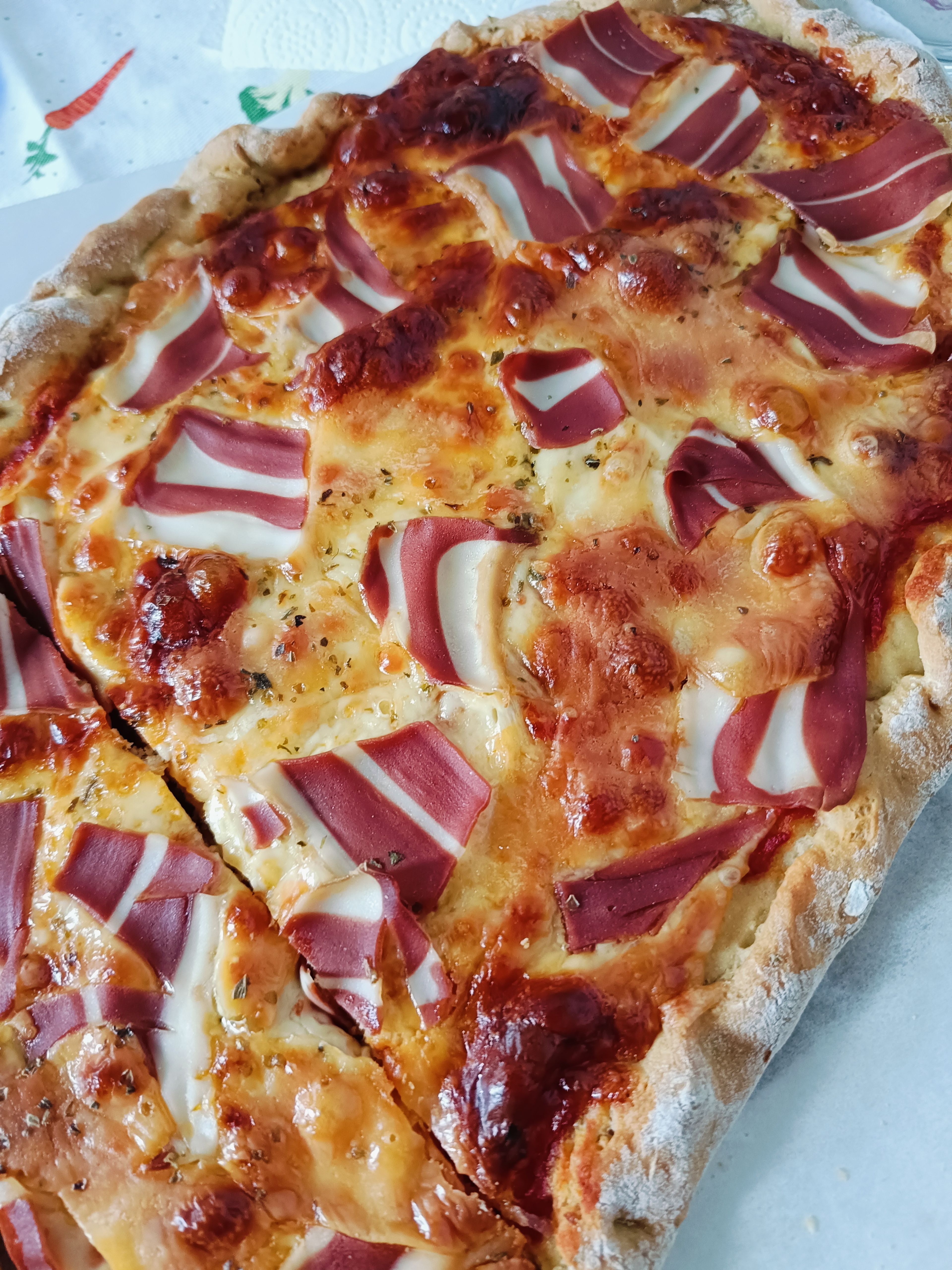 Pizza con bacon vegano