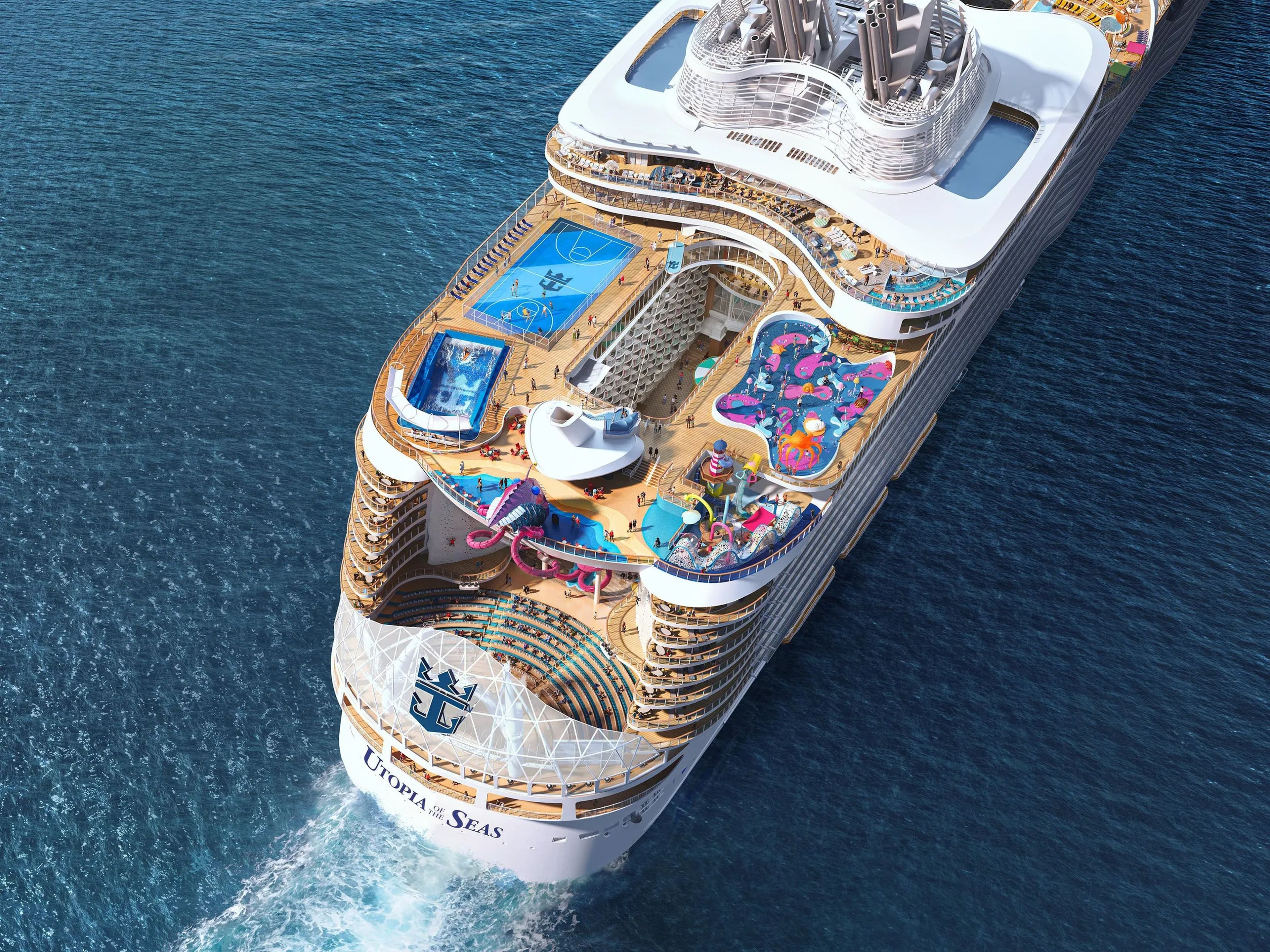 La maqueta de Royal Caribbean de su próximo Utopia of the Seas muestra un colorido megabuque con instalaciones como una pista polideportiva y un simulador de surf.