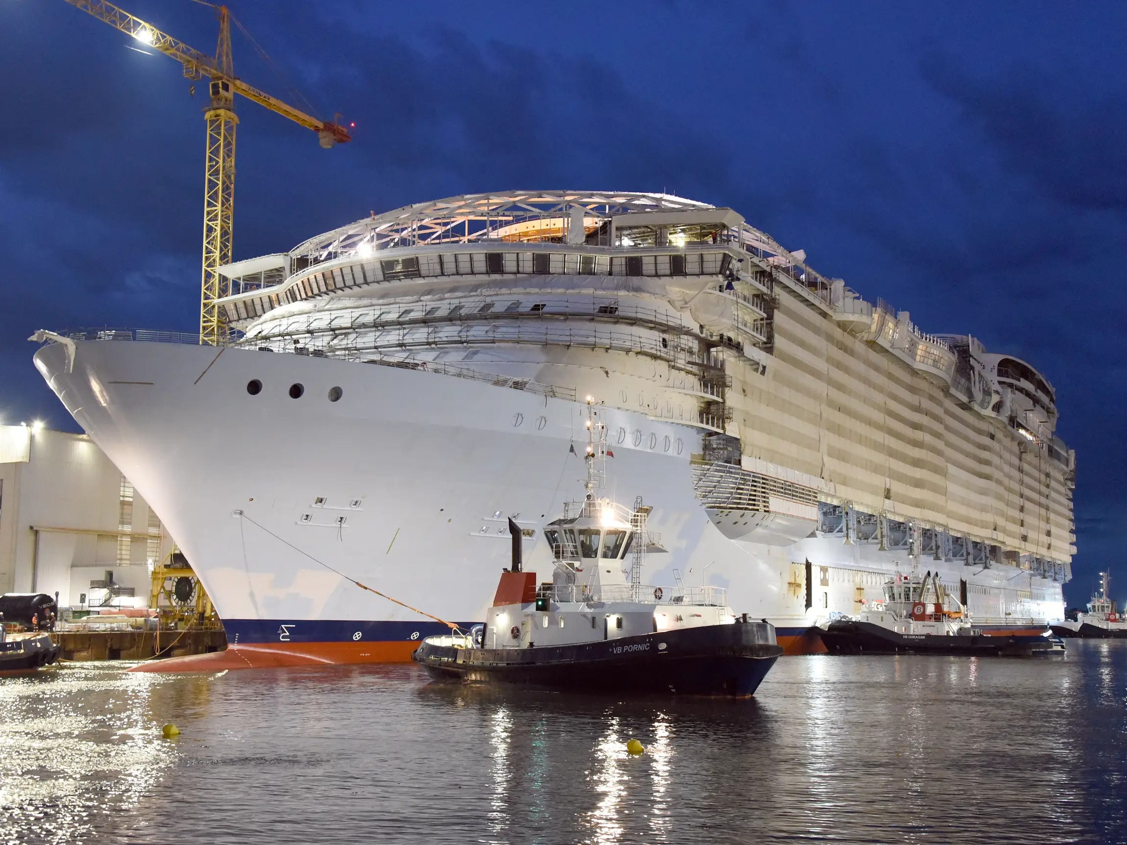 Royal Caribbean y el astillero francés Chantiers de l'Atlantique iniciaron la construcción del buque de 236.860 toneladas brutas en abril de 2022.