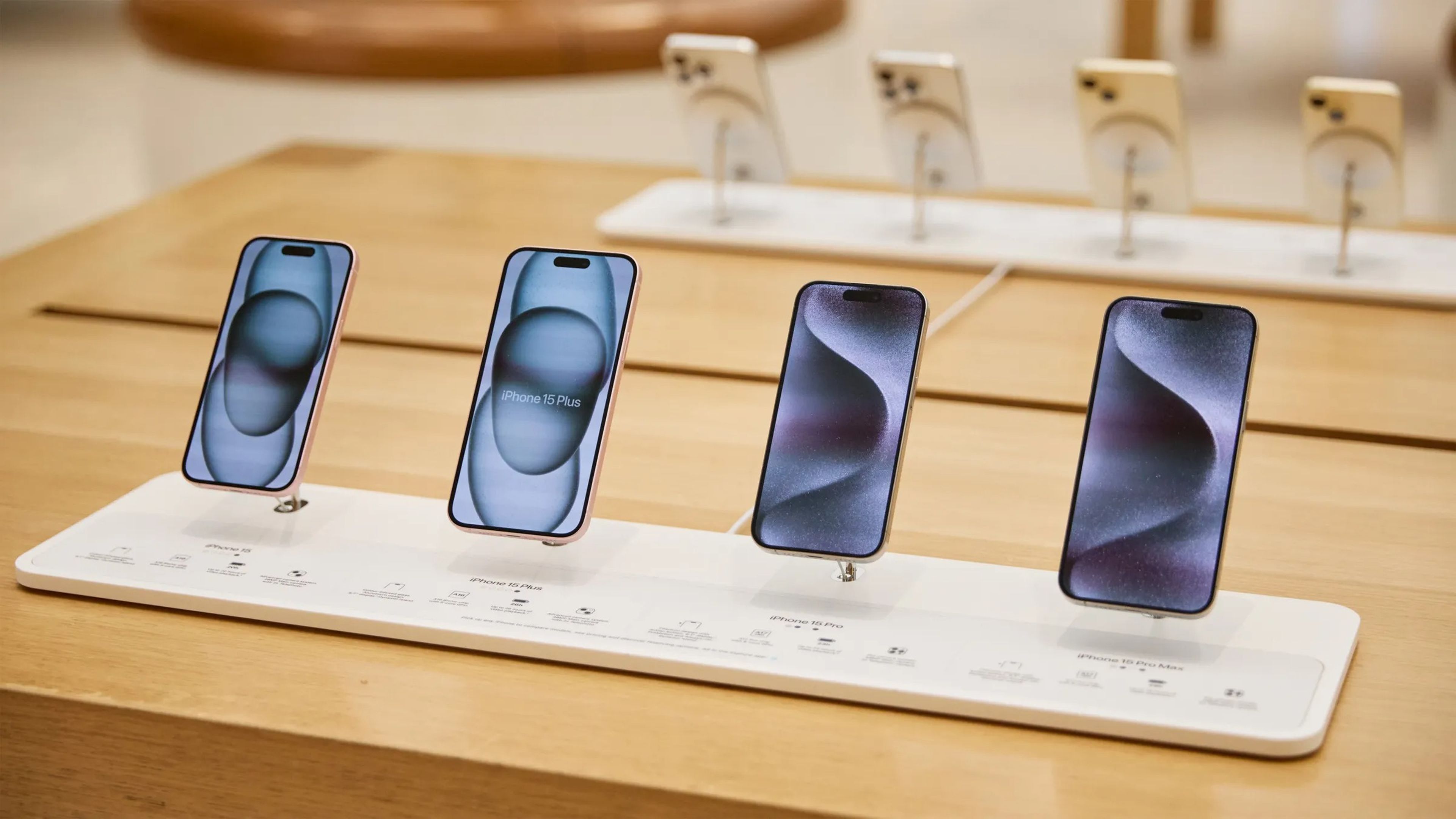 Familia de dispositivos iPhone 15 de Apple.