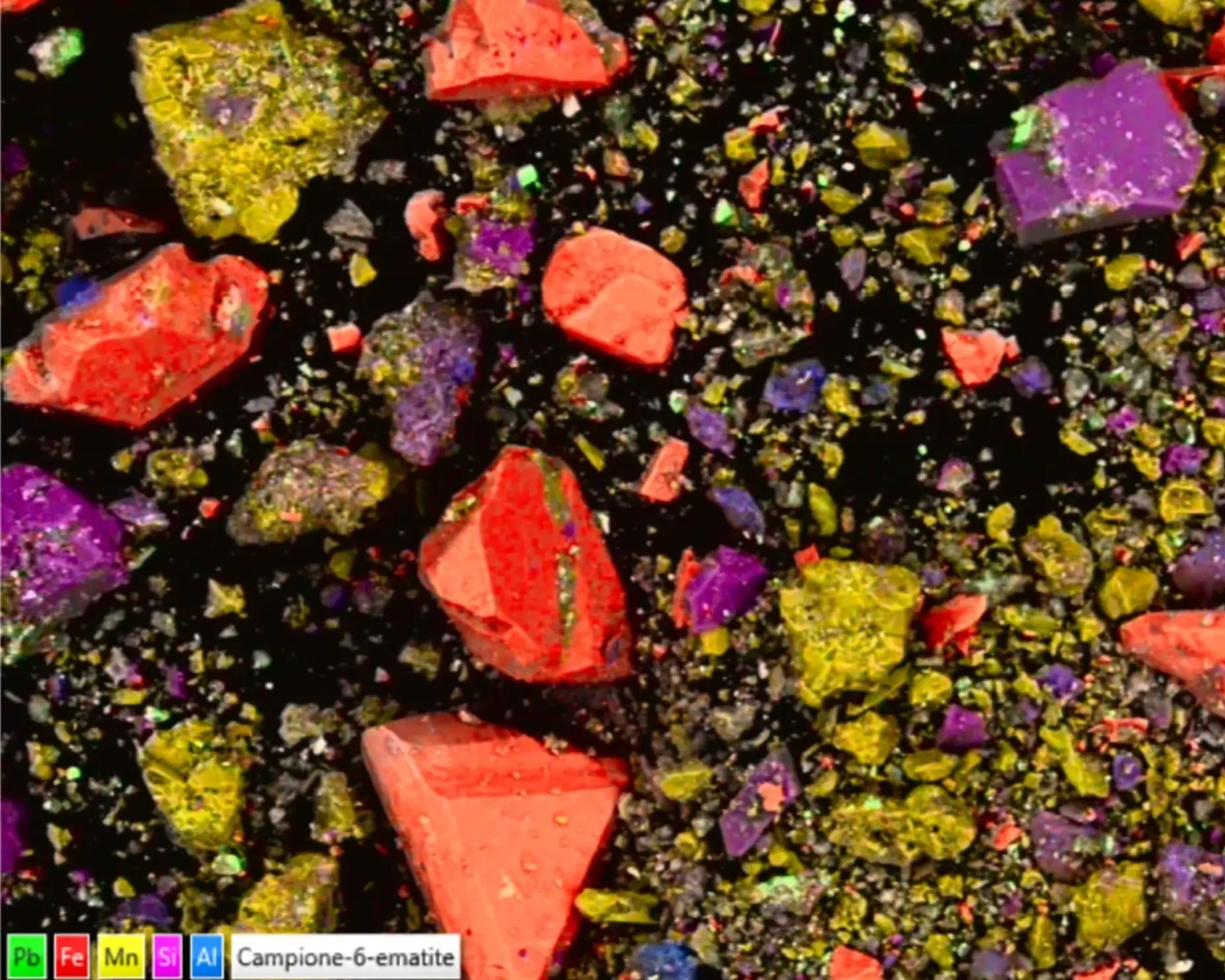 Una imagen coloreada muestra la composición mineral de la pasta que se encuentra dentro del tubo, que según los científicos es similar al lápiz labial moderno.