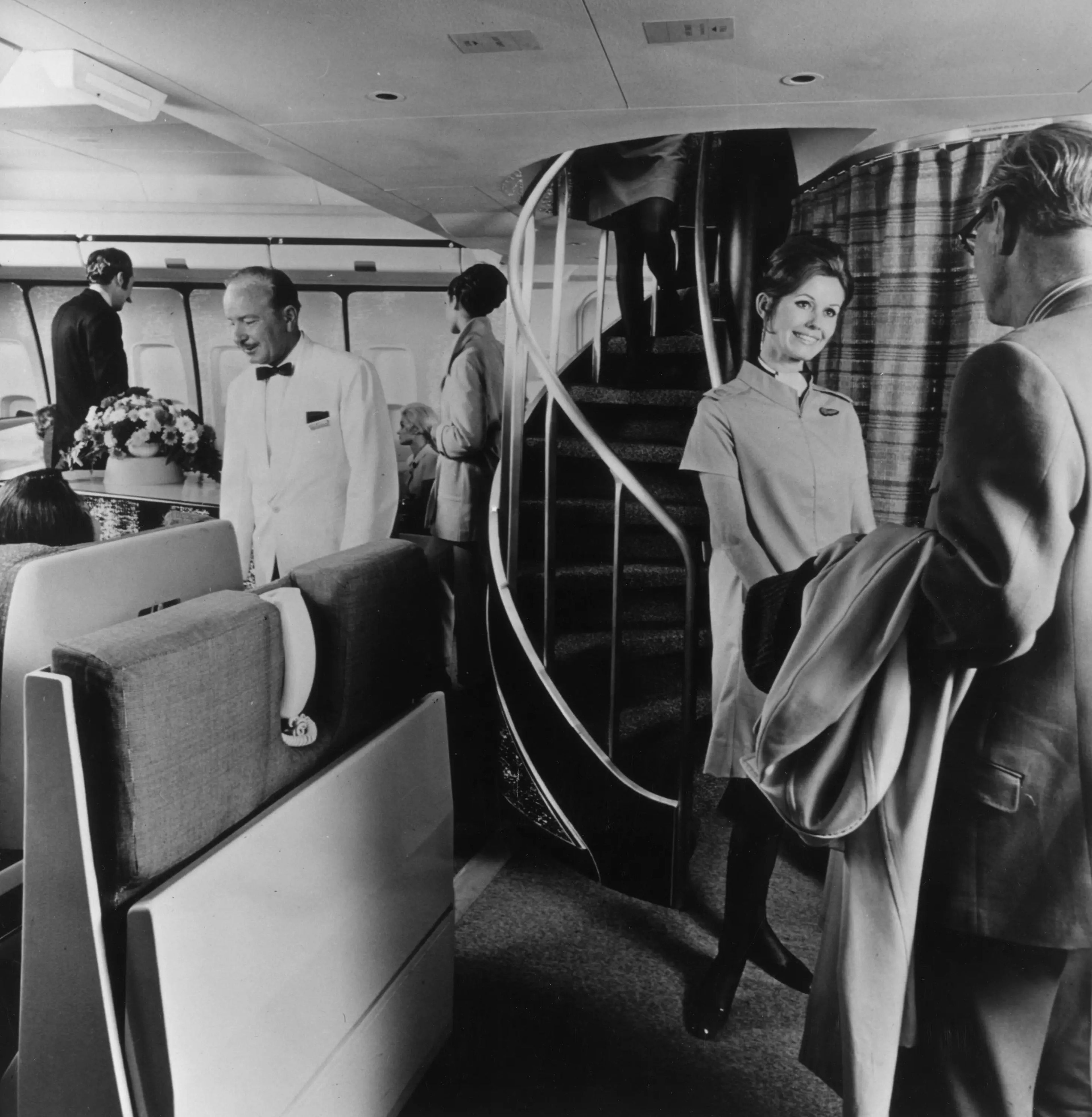 Pasajeros de primera clase en un Boeing 747.