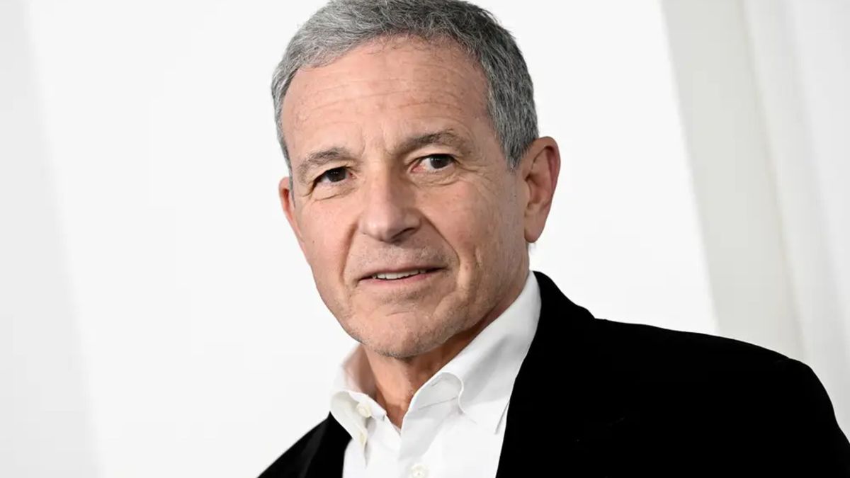 Bob Iger, CEO de Disney, quiere corregir su mayor error para cimentar su legado