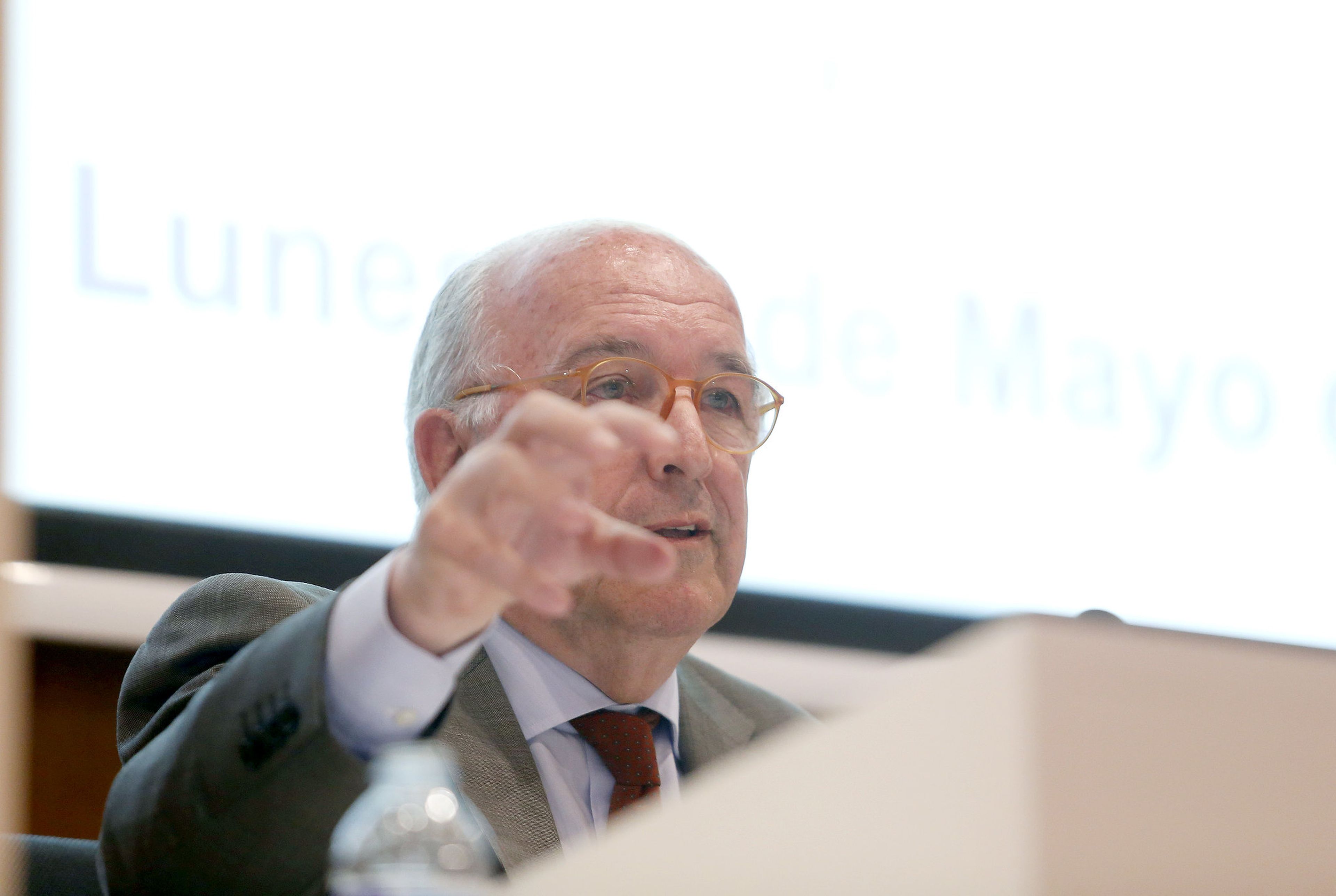 Joaquín Almunia, ex vicepresidente de la Comisión Europea, durante la presentación de su libro 'Ganar el futuro' en 2018.