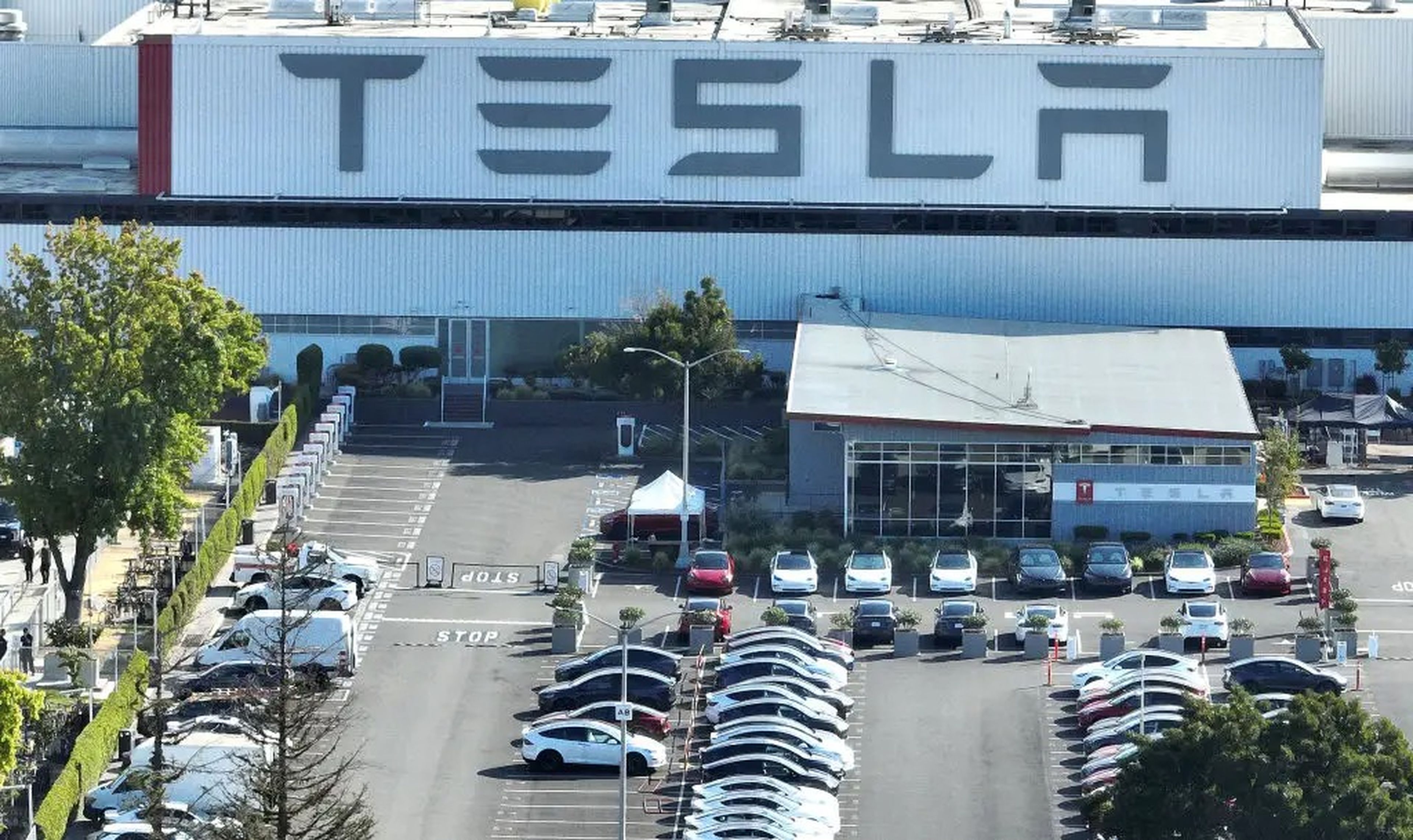 Tesla announced layoffs.
