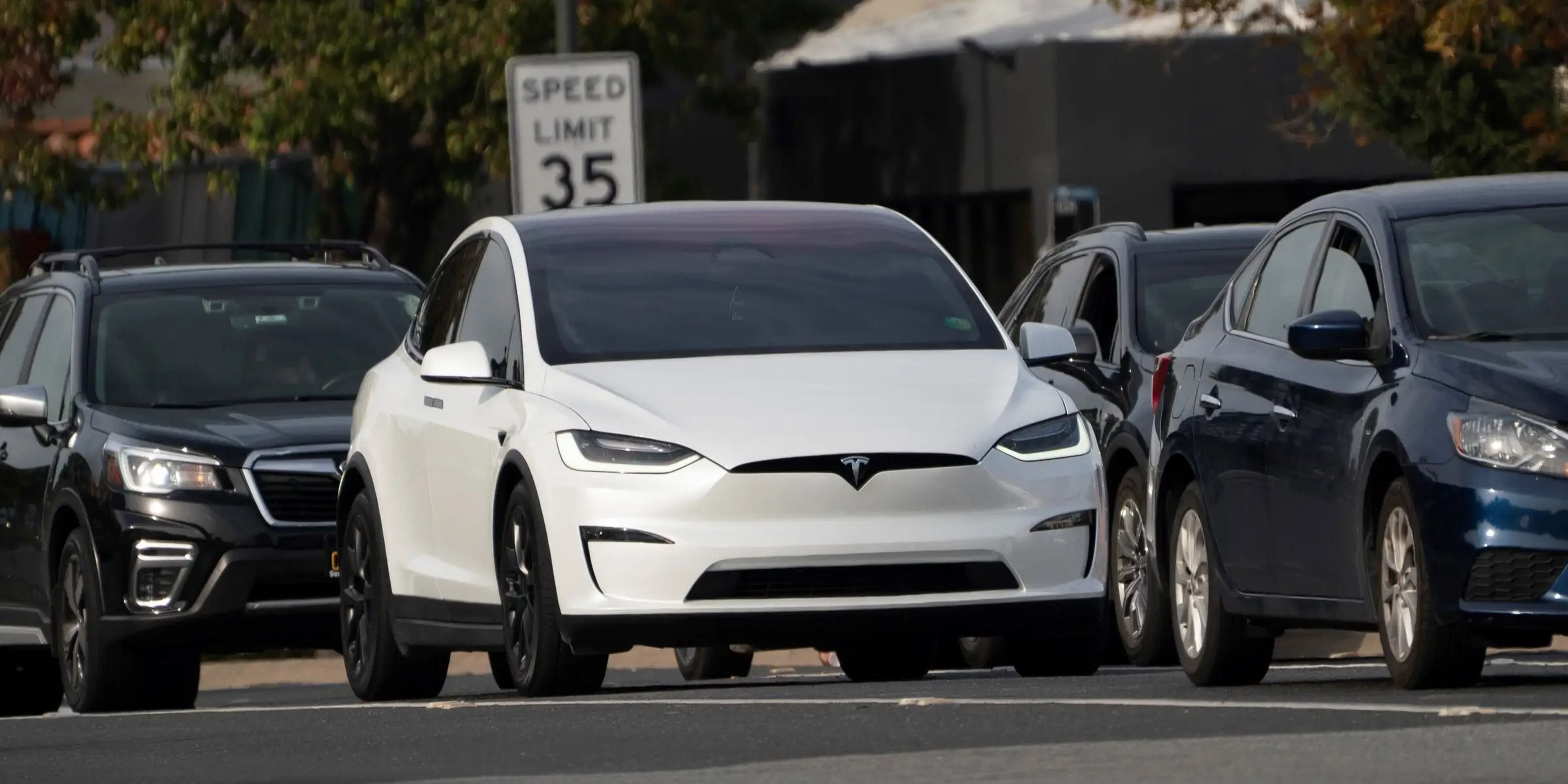 Tesla se dispone a ir a juicio por una demanda de homicidio involuntario que acusa a la empresa de poner en marcha un sistema de piloto automático "defectuoso".