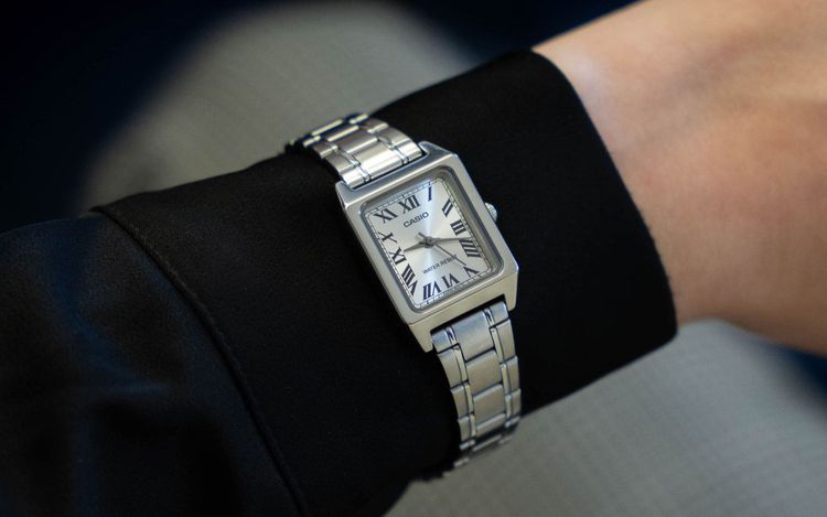 Así es el Casio inspirado en el Cartier Tank y que sólo cuesta 60 euros