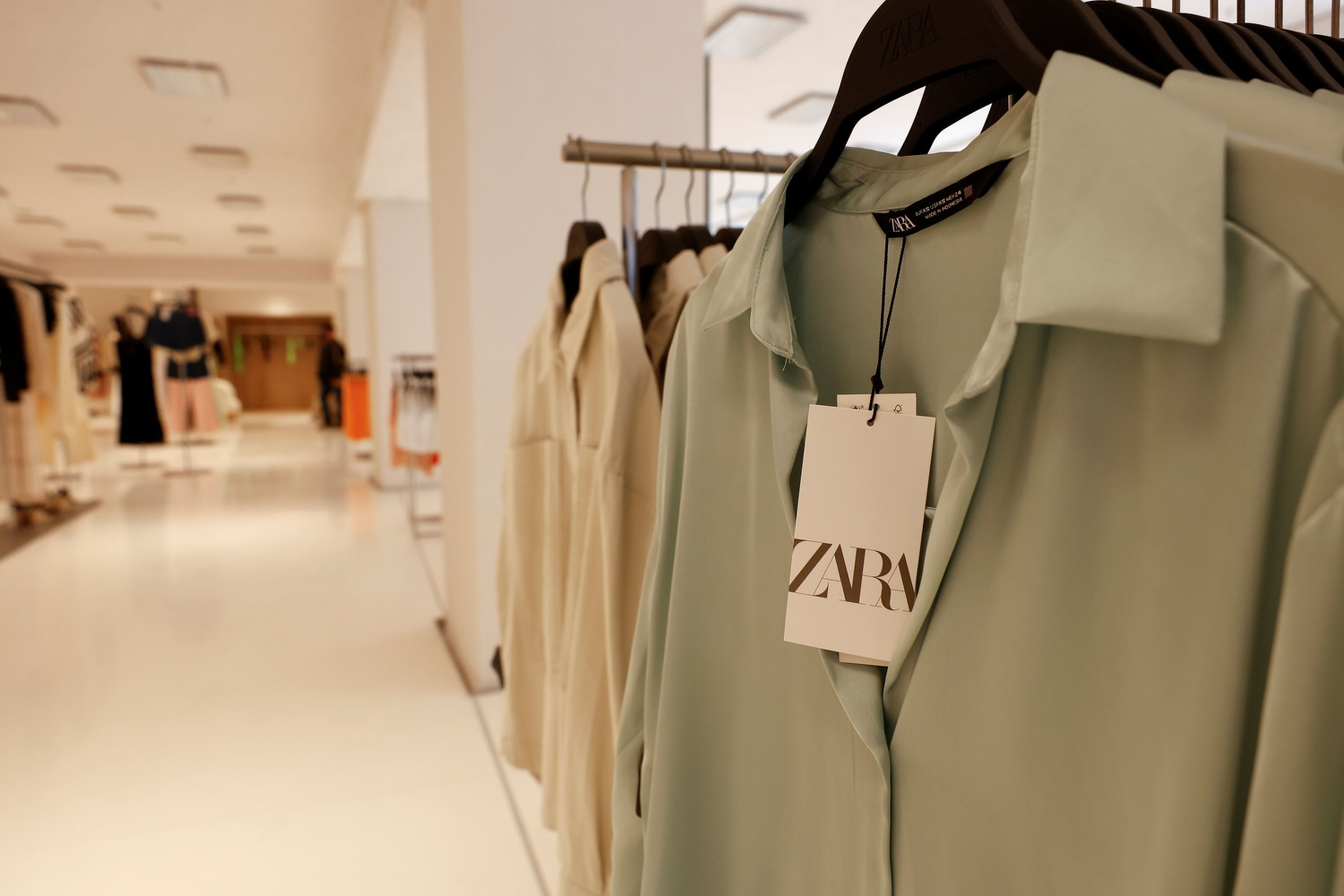 Cómo localizar la prenda que buscas en tienda con la app de Zara