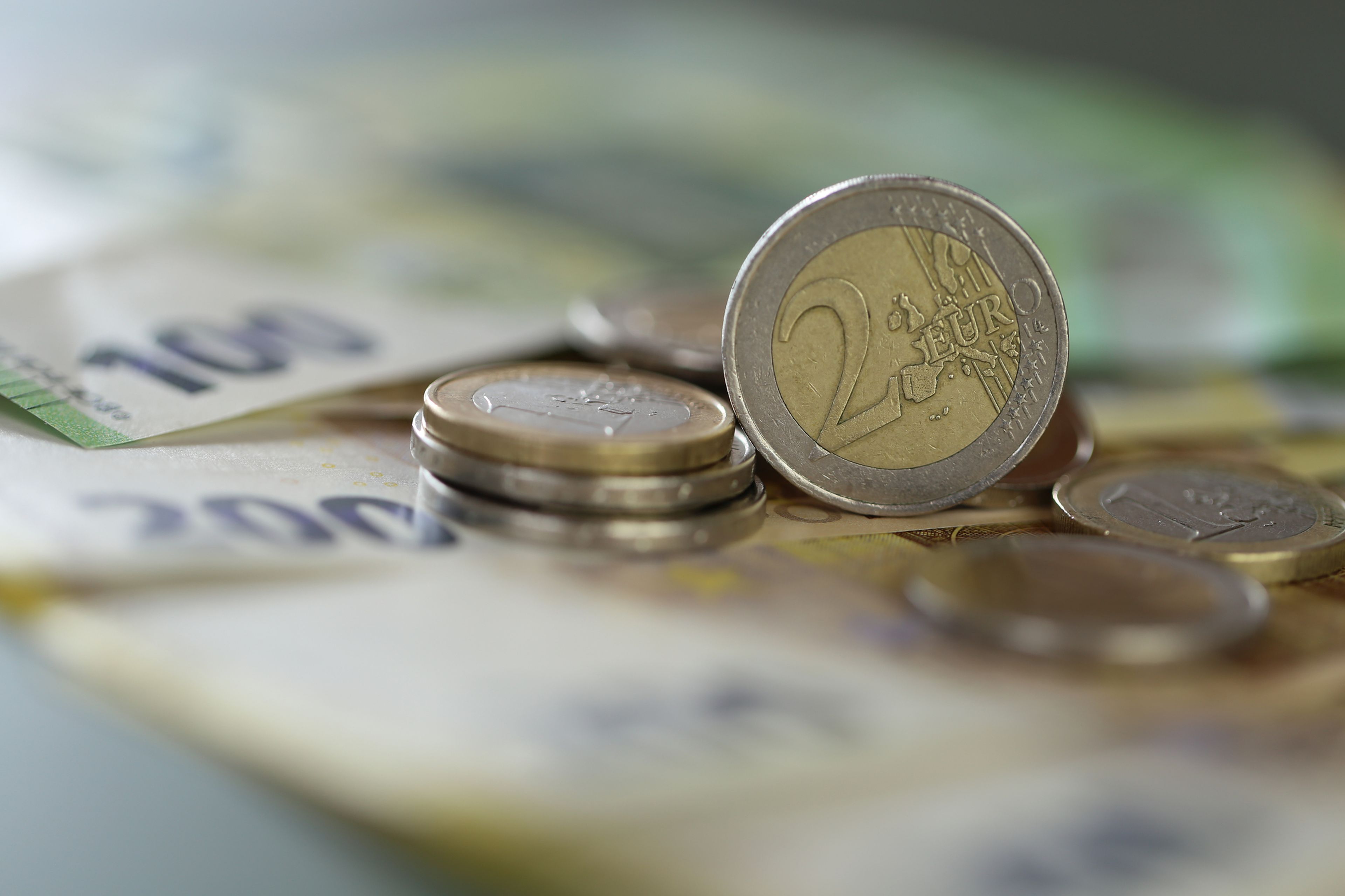 Dónde vender monedas de 2 euros valiosas: las tiendas más fiables de coleccionismo