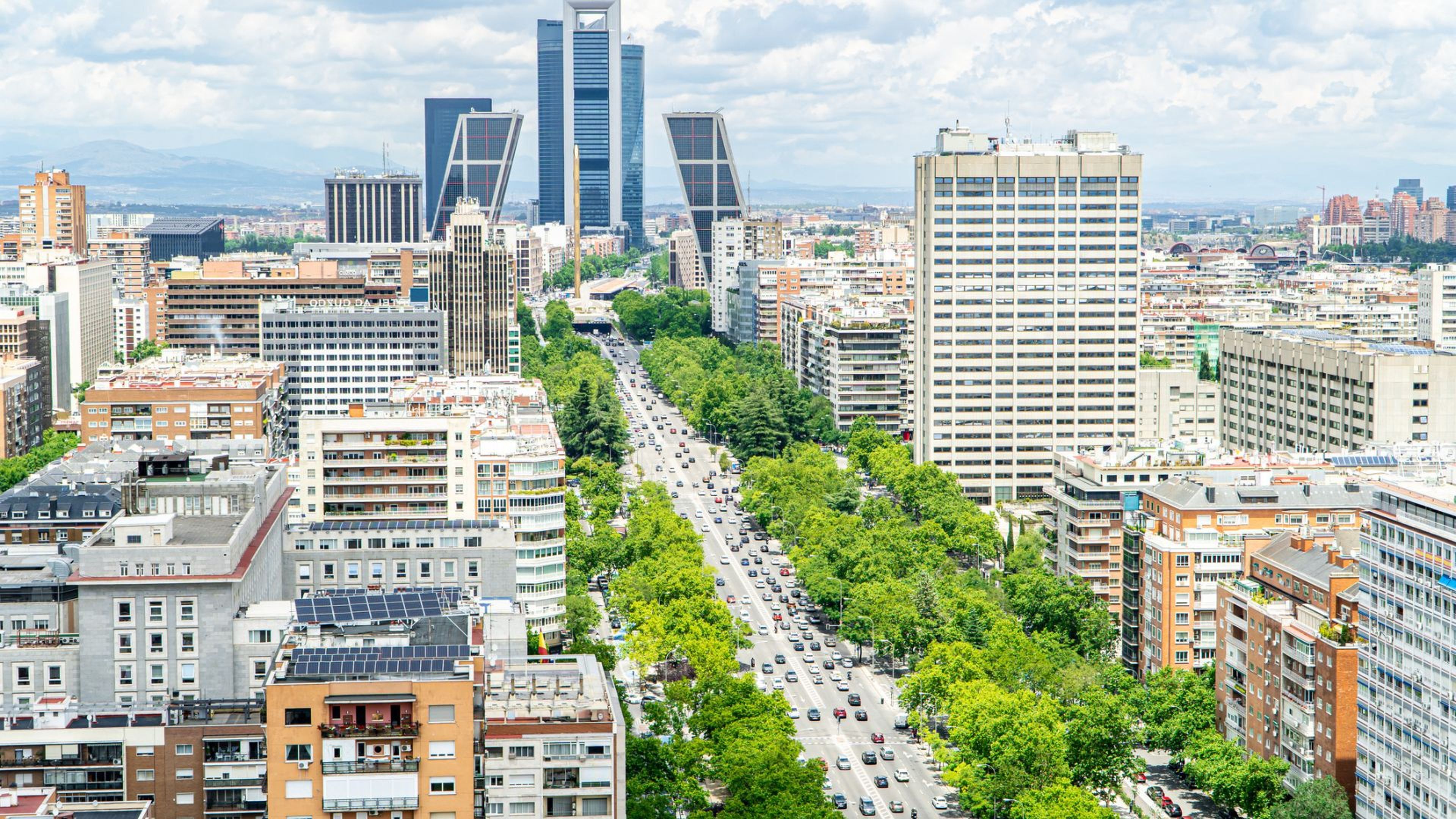 El Paseo de la Castellana de Madrid.