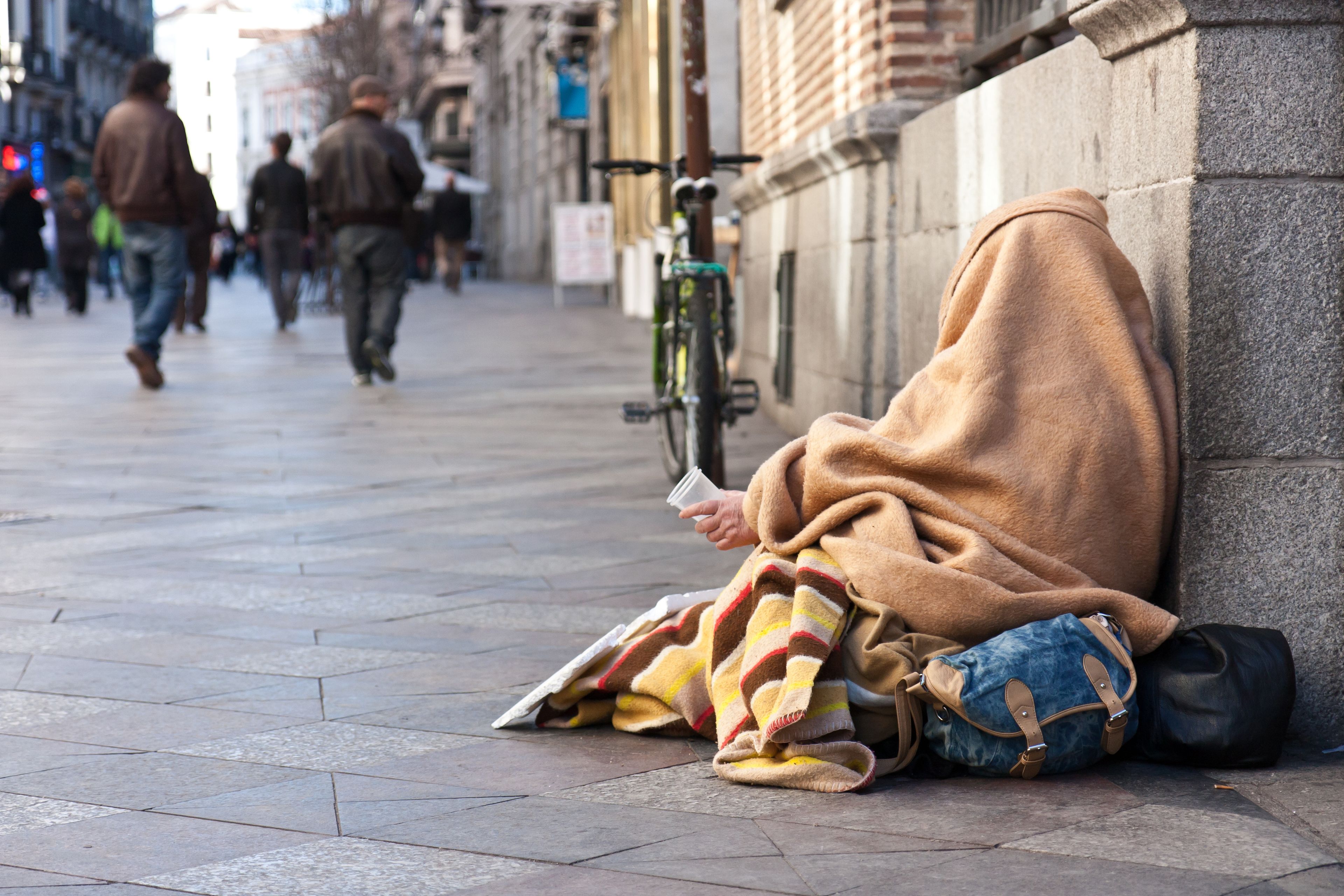 El alquiler de vivienda social solo cubre al 4% de las personas que lo necesitan en España