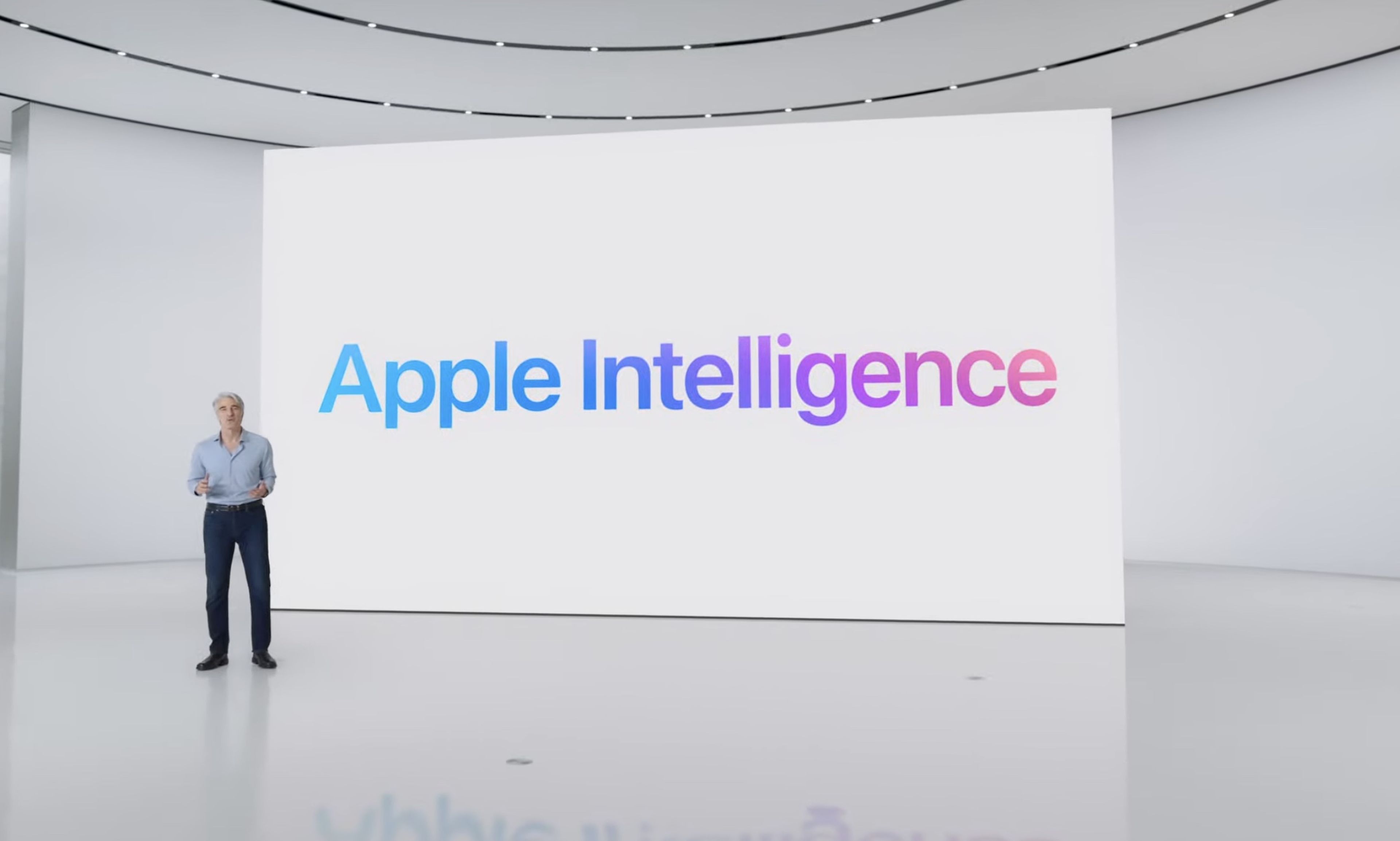 Craig Federighi, vicepresidente de software de Apple, durante la presentación de Apple Intelligence.